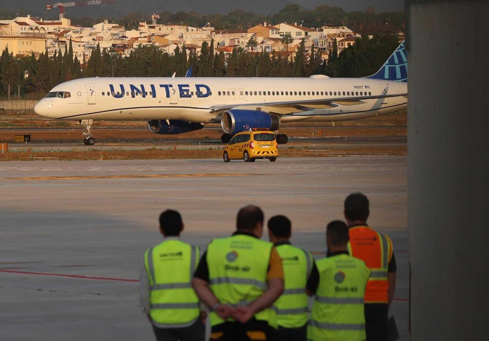 La llegada del primer vuelo de United Airlines a Málaga desde Nueva York.
