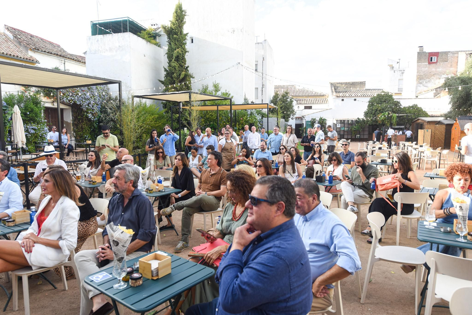 Inauguración de Jardín Alhambra en el cine Fuenseca de Córdoba