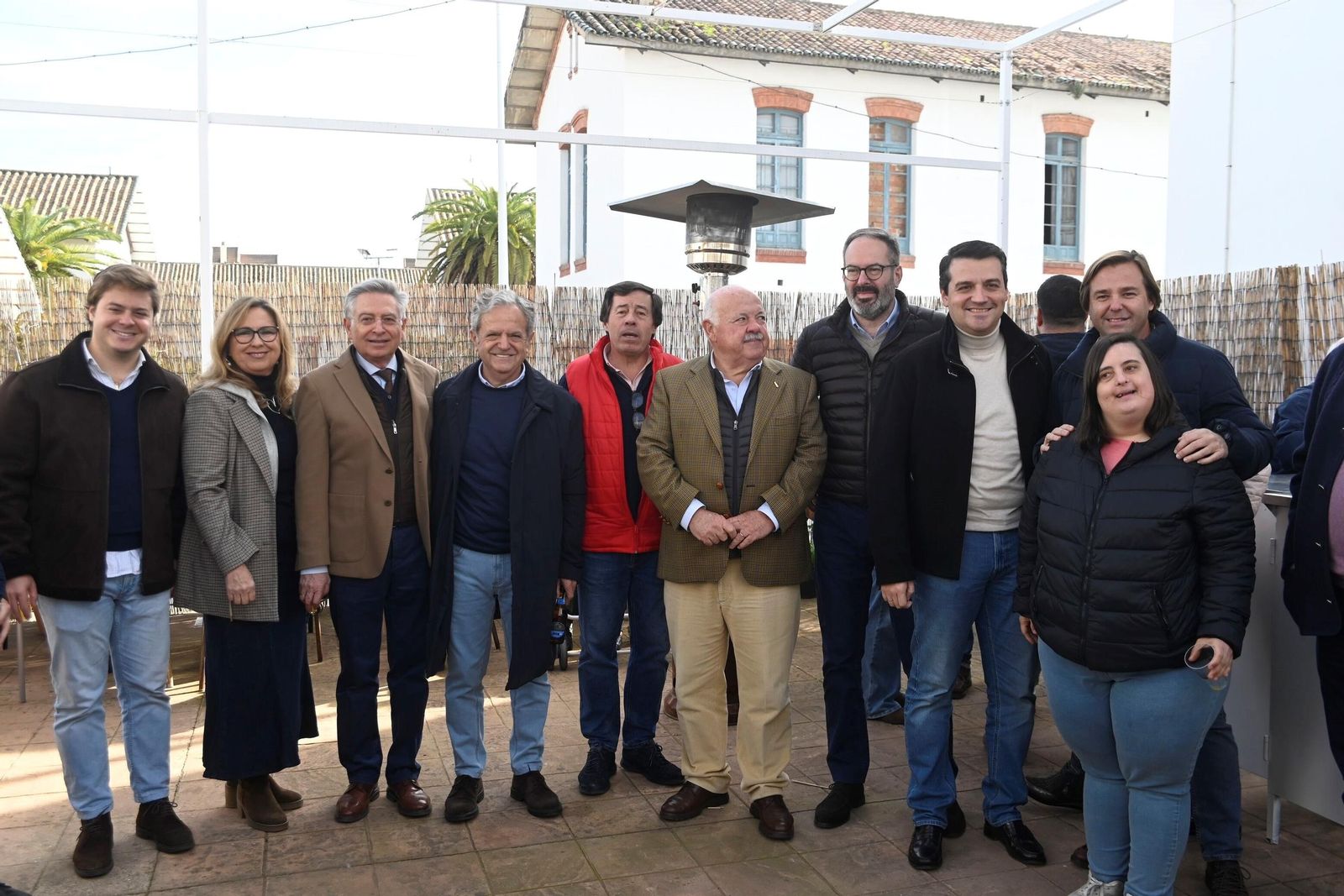 Las migas de la Cruz Blanca, en imágenes