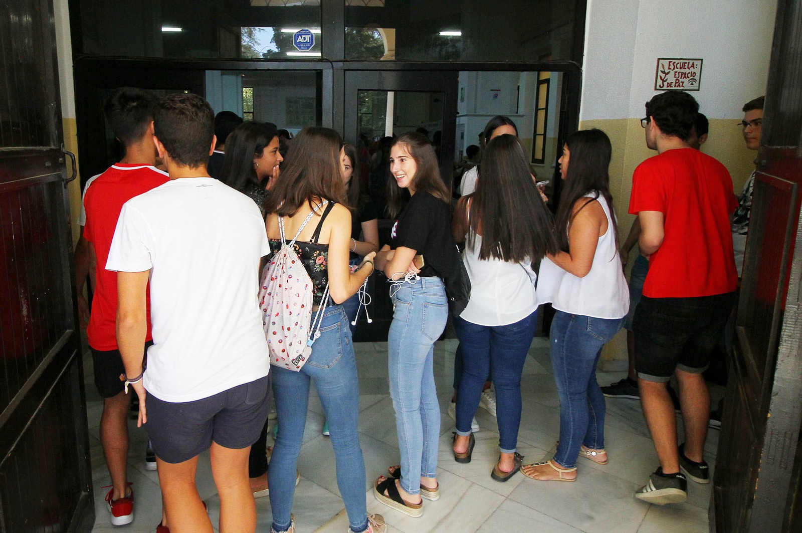 Vuelta a clase de alumnos de Secundaria y Bachillerato