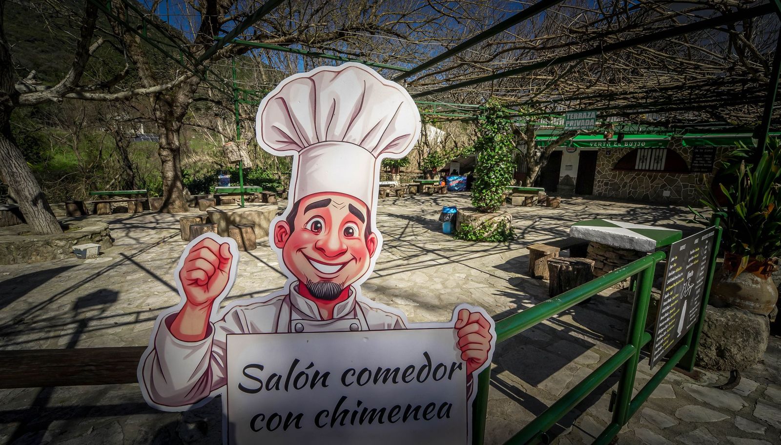 Así es la vida en Benamahoma, aislada por el colapso de la A-372