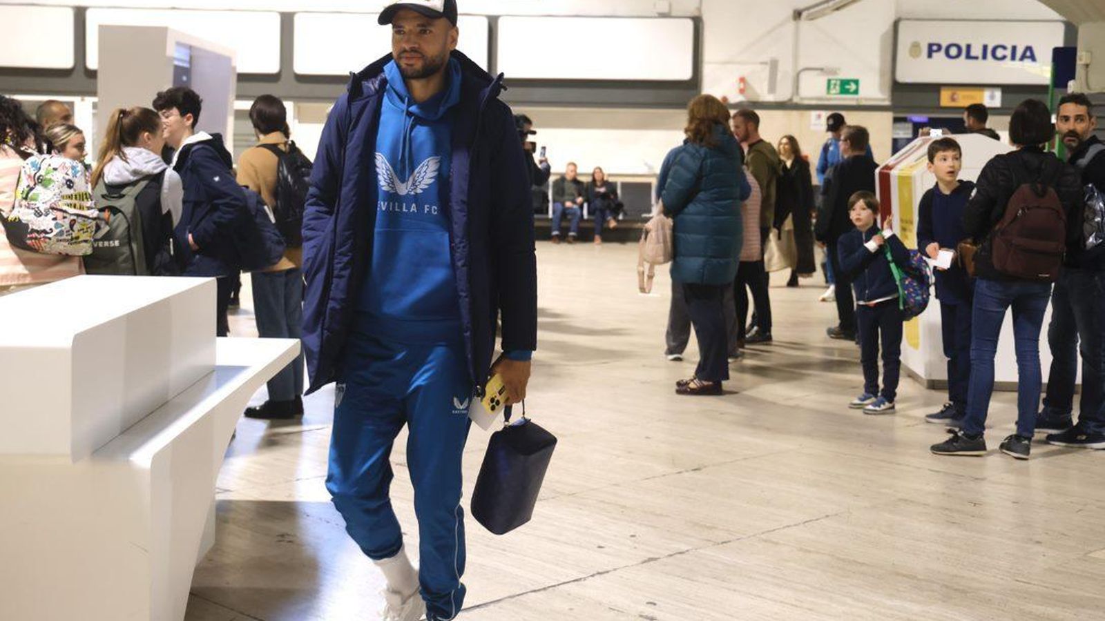 En-Nesyri, antes de volar rumbo a Eindhoven.