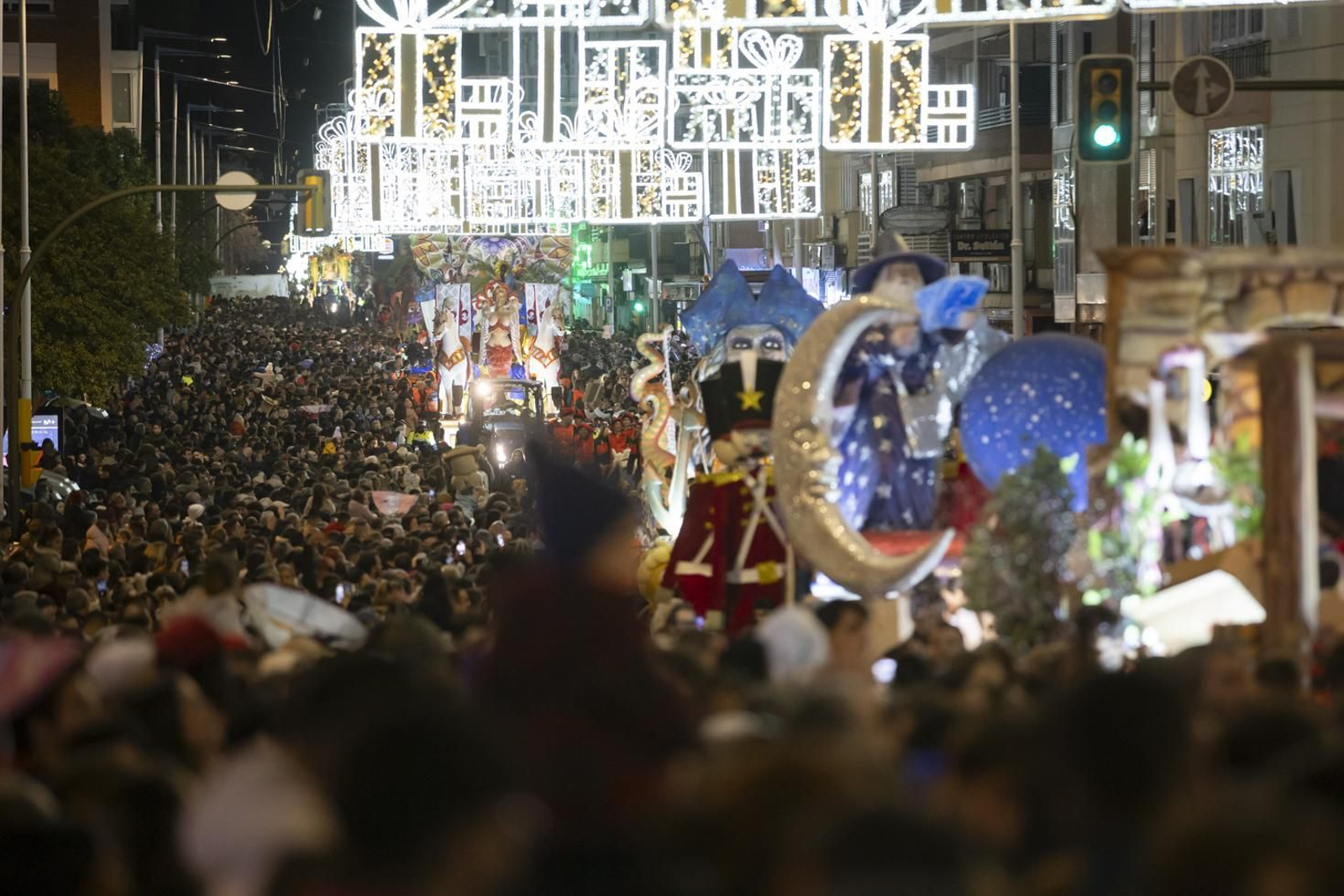 Imágenes de las Cabalgatas de los Reyes Magos de Huelva 2024