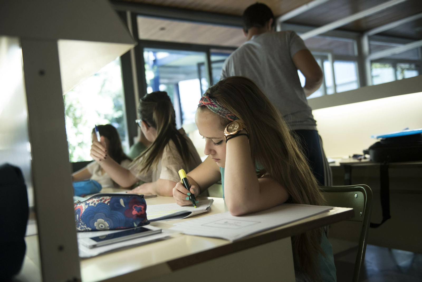 Imagen de archivo de estudiantes en la Facultad de Ciencias.
