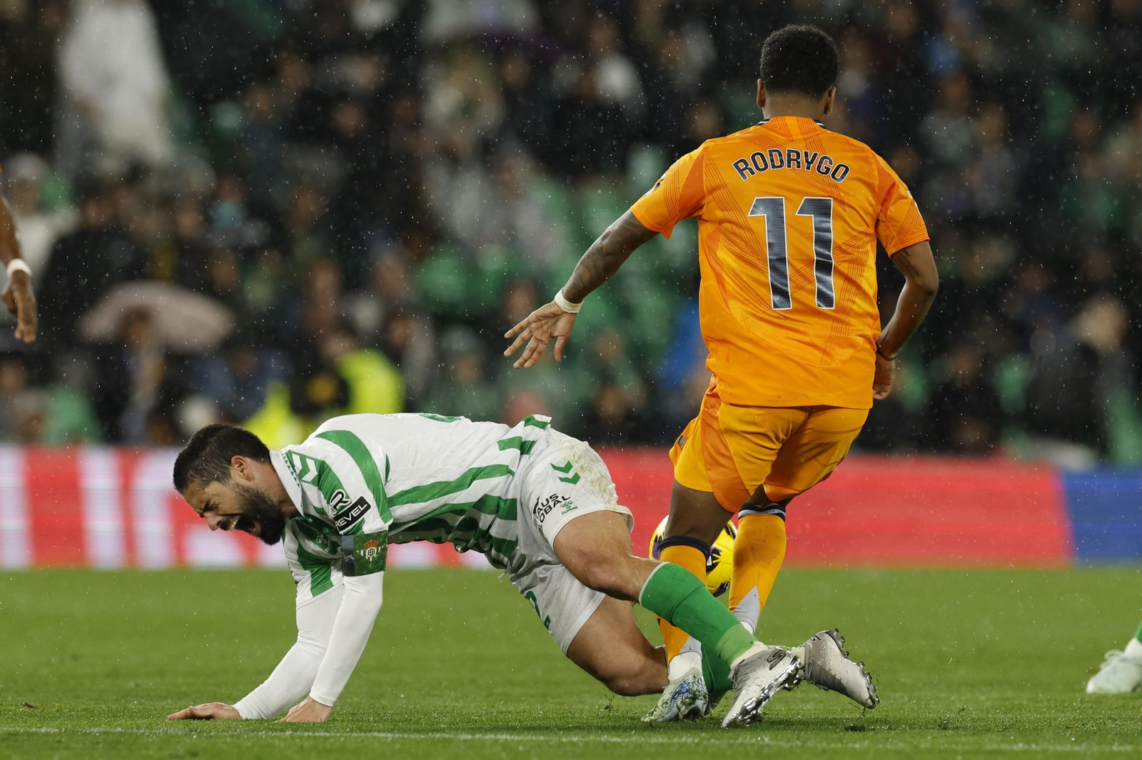 Recital de Isco para ganar a Brahim en el Betis-Madrid con dos goles malagueños