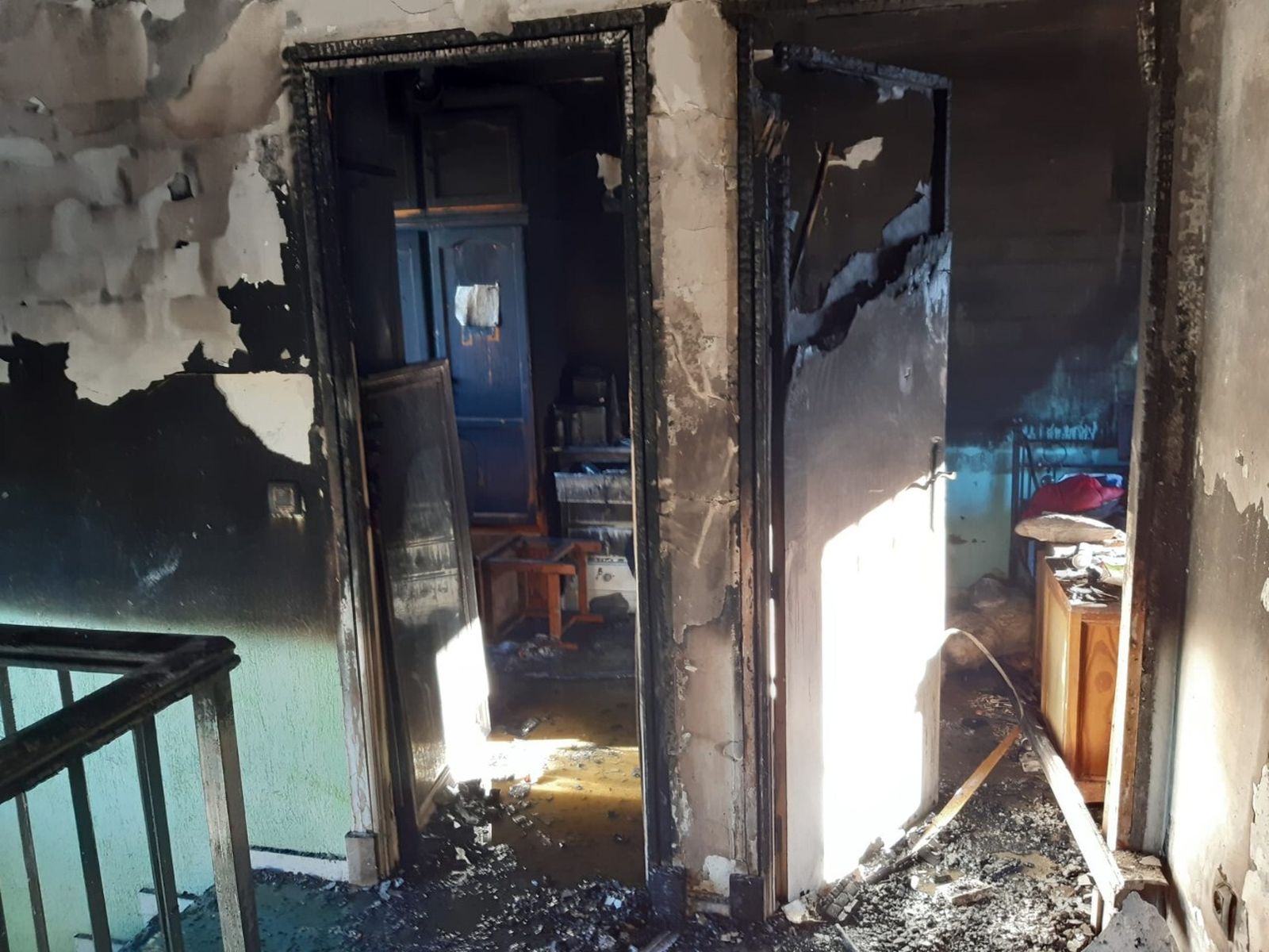 Estado en el que quedó la vivienda unifamiliar incendiada de Estella.