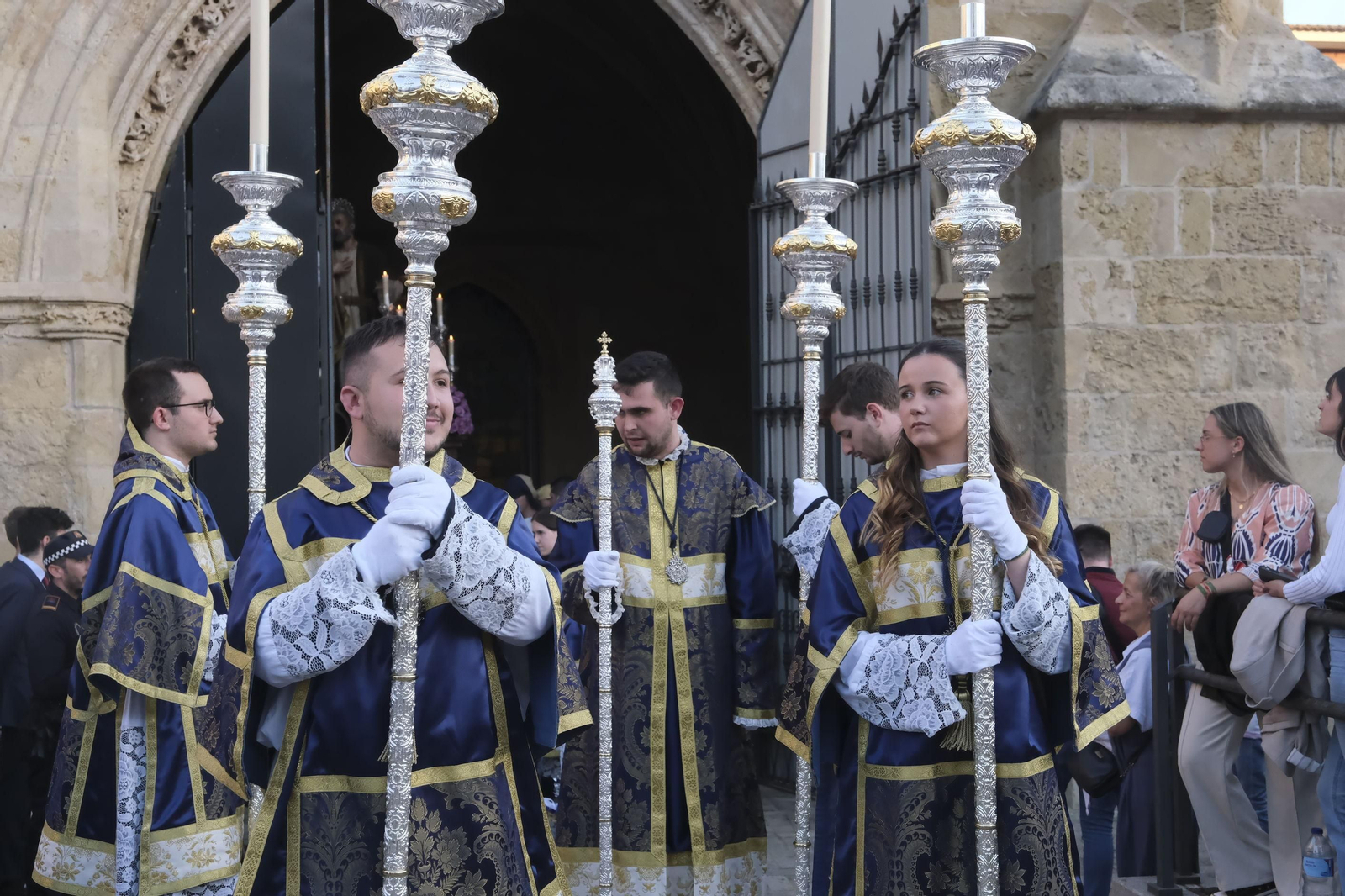 La procesión del Señor de la Bondad de Córdoba, en imágenes