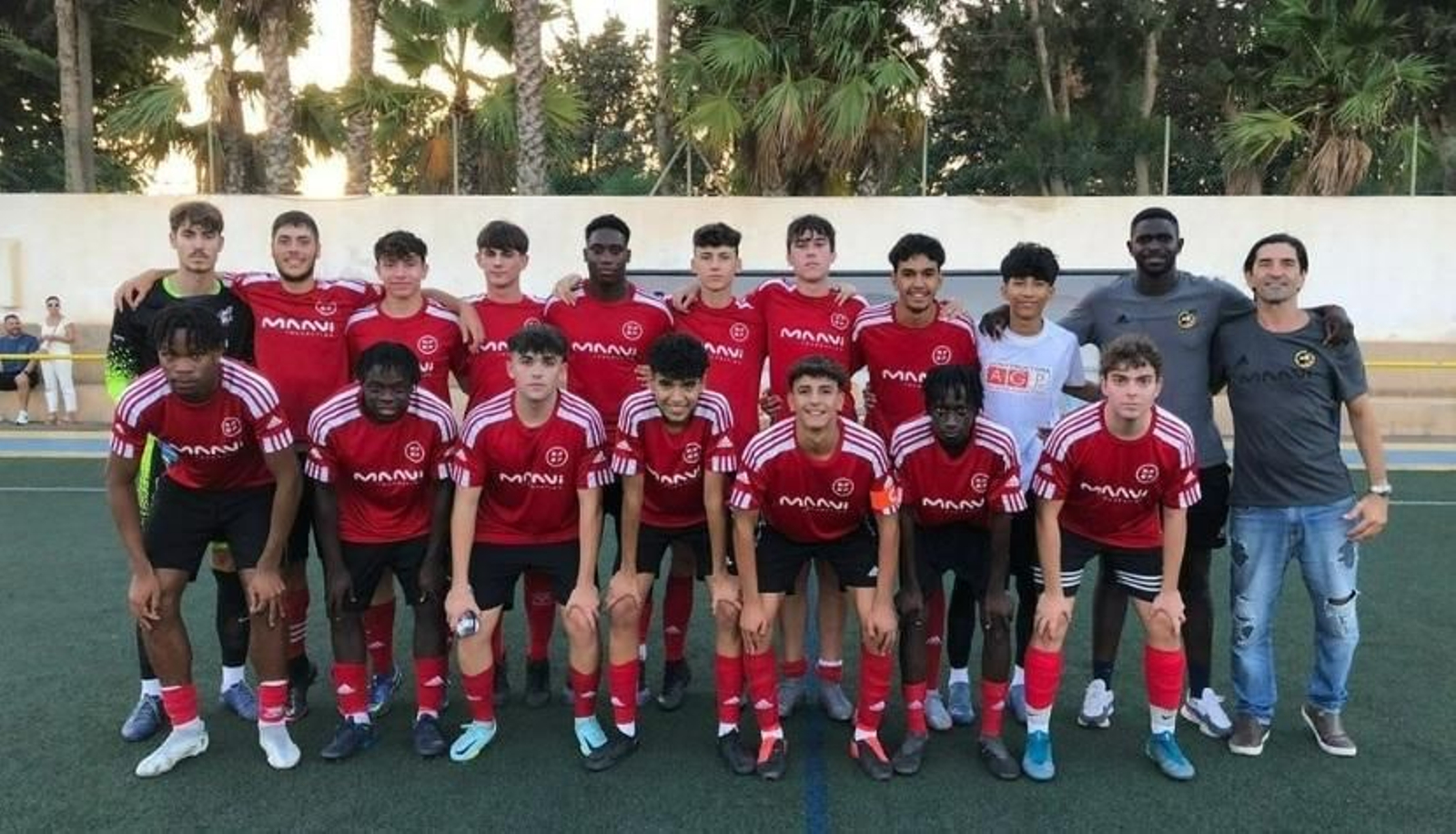 Los juveniles, antes de un partido de la presente temporada Los juveniles, antes de un partido de la presente temporada