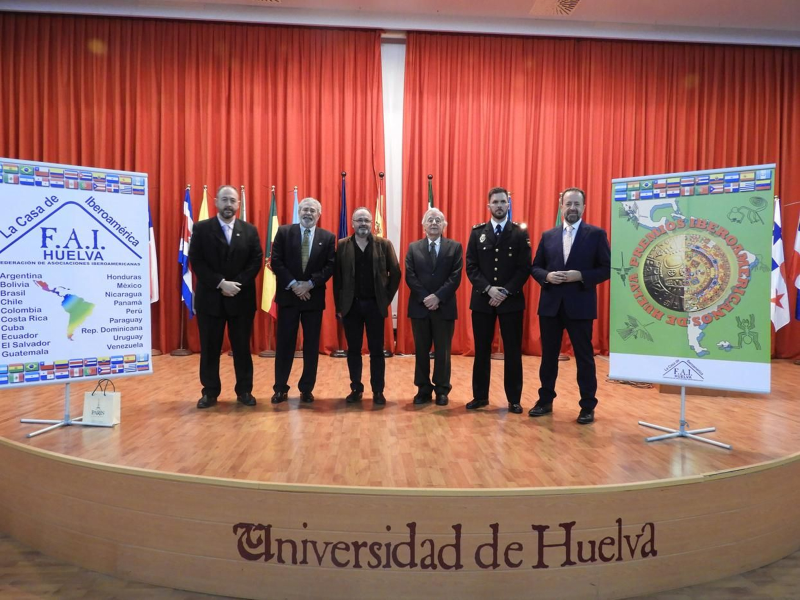 Foto de los galardonados.