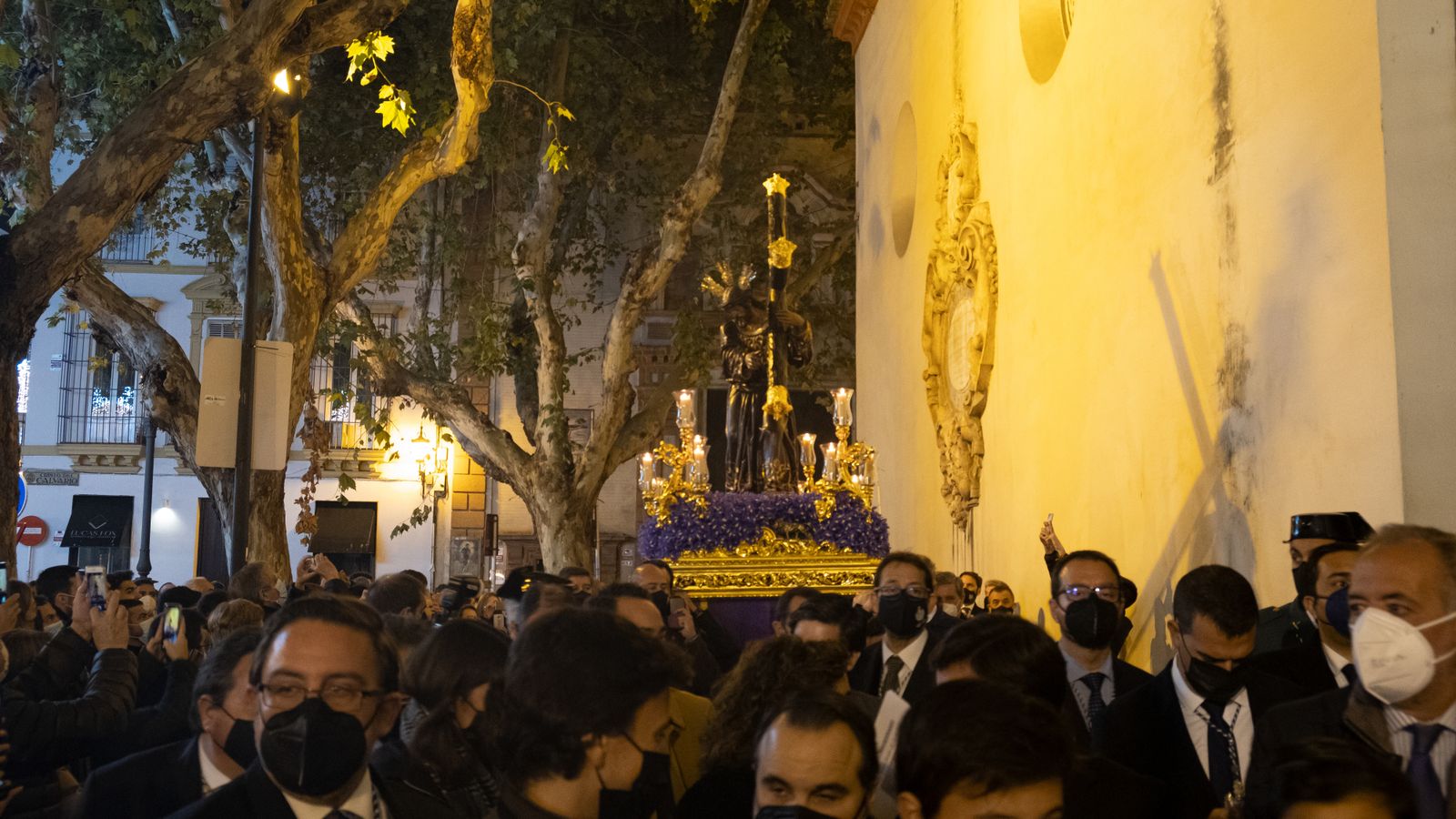 El vía crucis extraordinario de la Candelaria, en imágenes