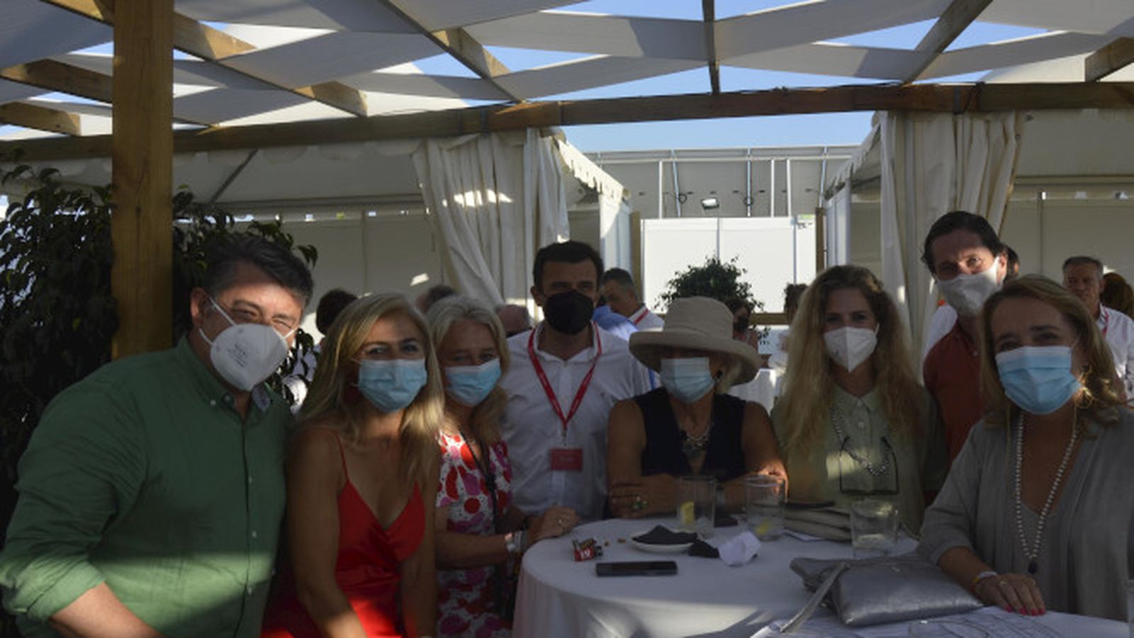 Antonio Sanz, Patricia del Pozo, Mercedes Colombo, Bruno García León, Teófila Martínez, Ana Mestre, Macarena O'Neill  y Pepe Márquez González de Gregorio.