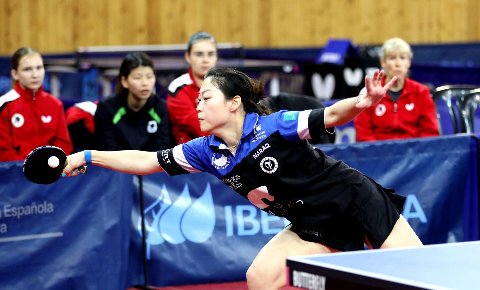 Jiaqi Meng, palista del Museo de la Almendra, en uno de sus partidos en la Copa de la Reina. Jiaqi Meng, palista del Museo de la Almendra, en uno de sus partidos en la Copa de la Reina.