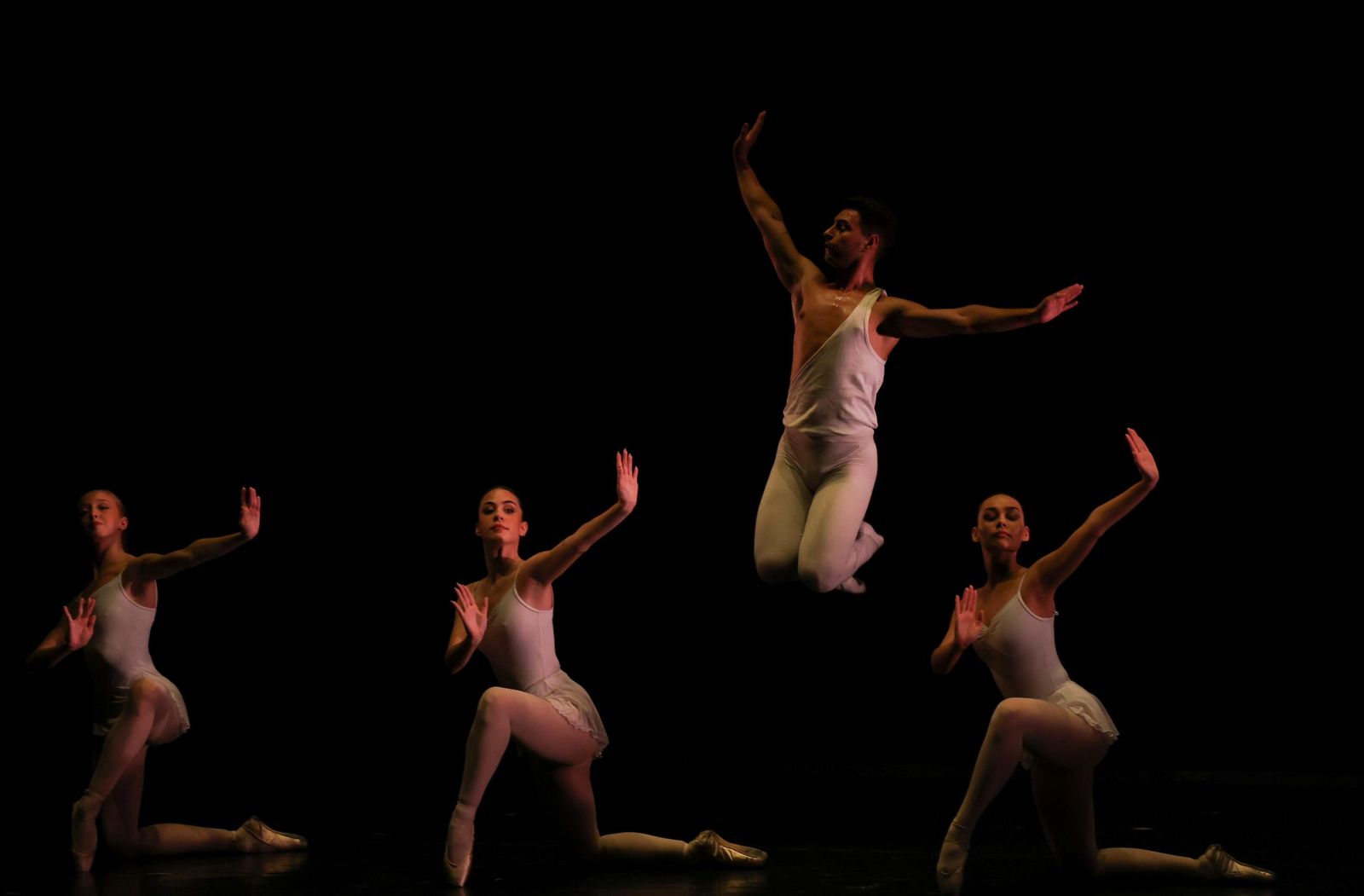 La danza alza el vuelo en el Conservatorio Ángel Pericet de Málaga, en imágenes