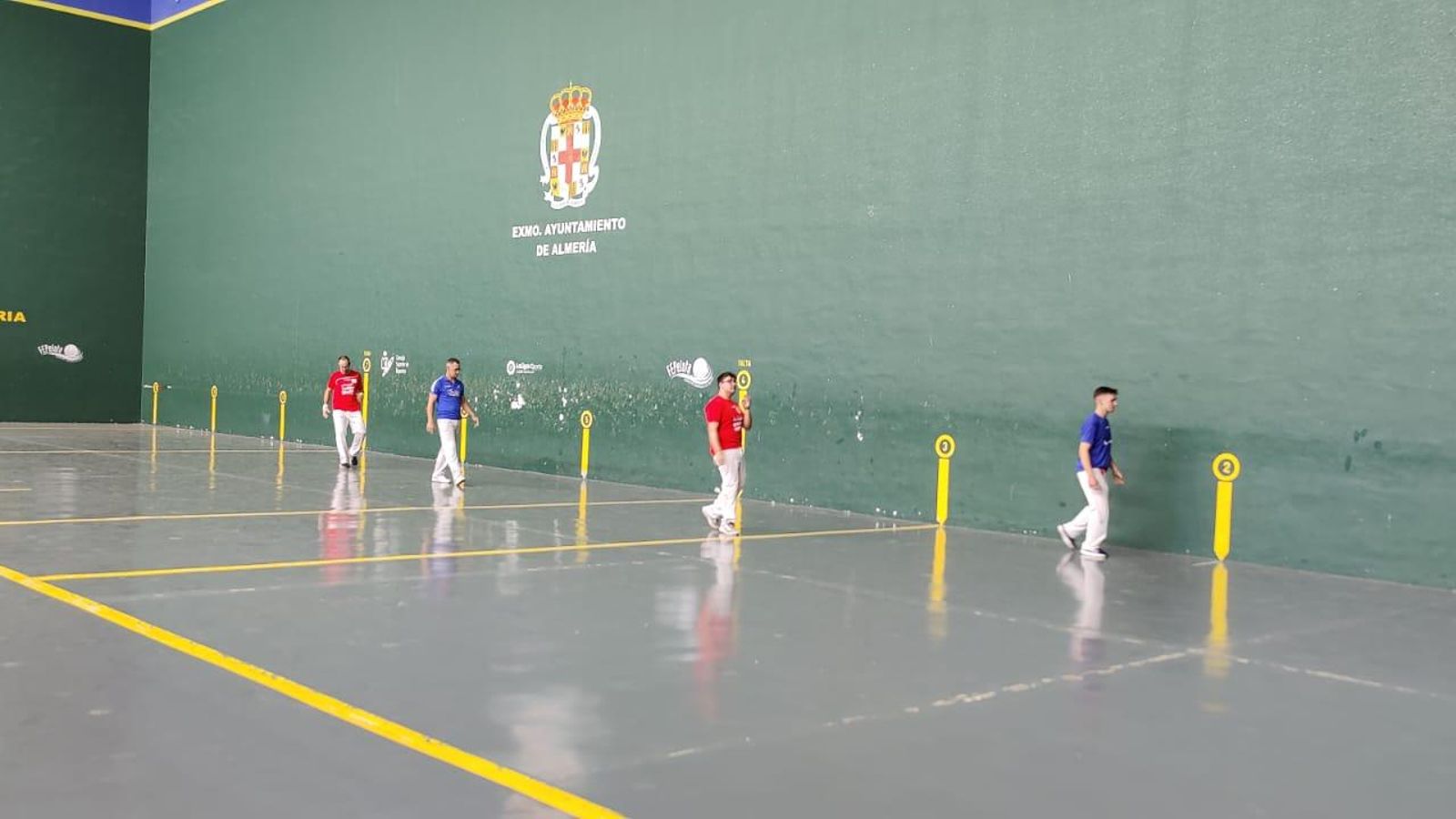 Uno de los partidos de la competición celebrada en el Frontón Andarax de Almería.