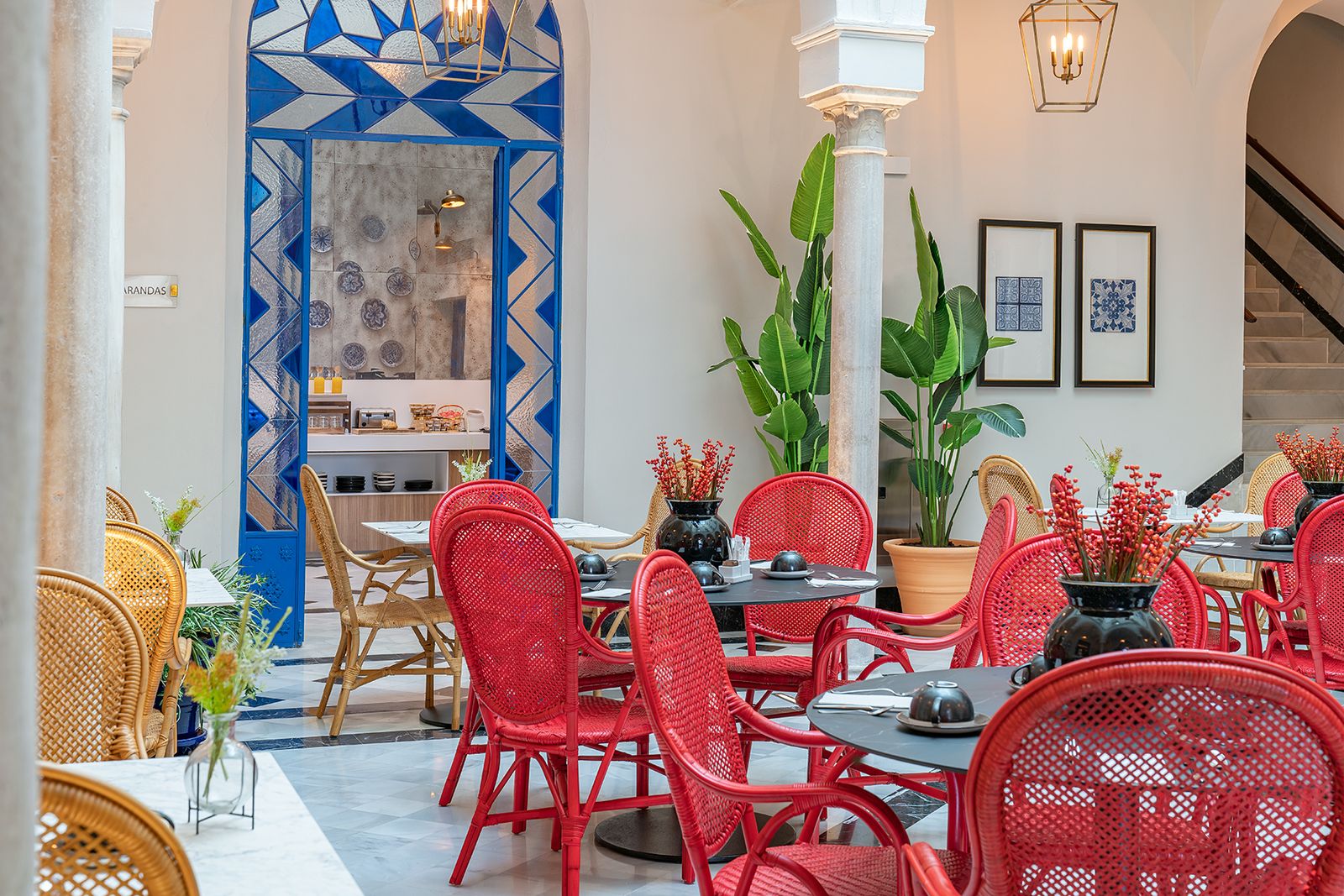 Patio del restaurante la despensa de Molviedro