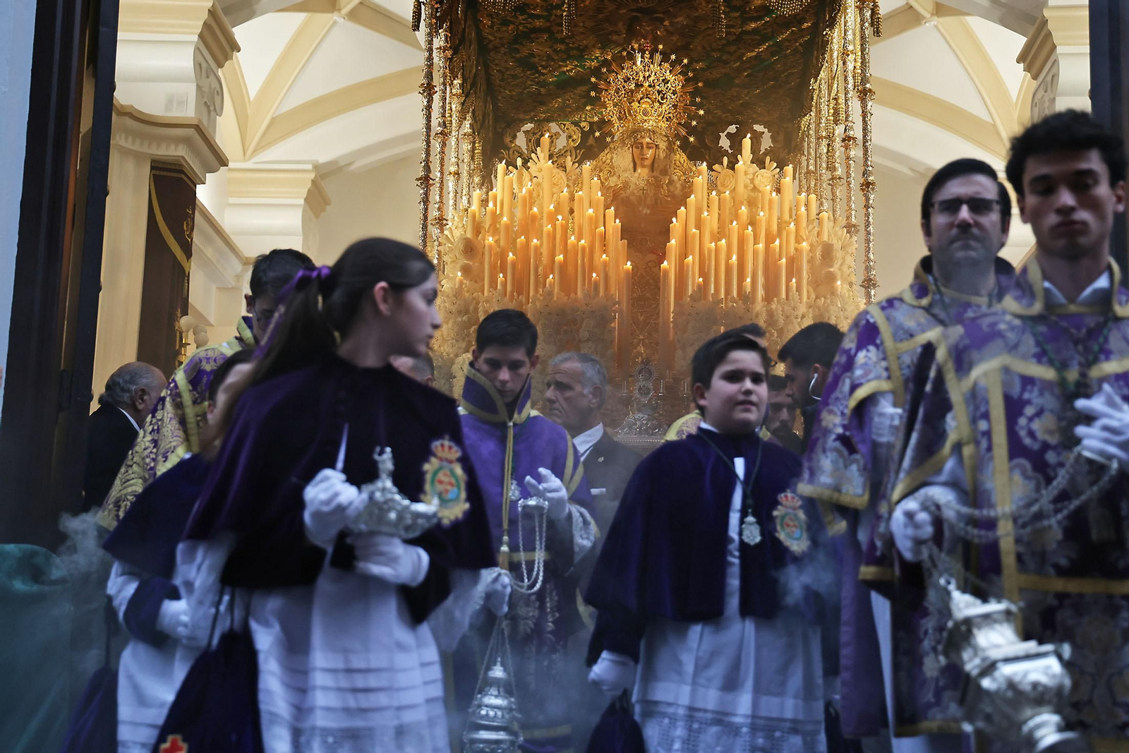 Miércoles Santo: La Hermandad de La Esperanza por las calles de Huelva