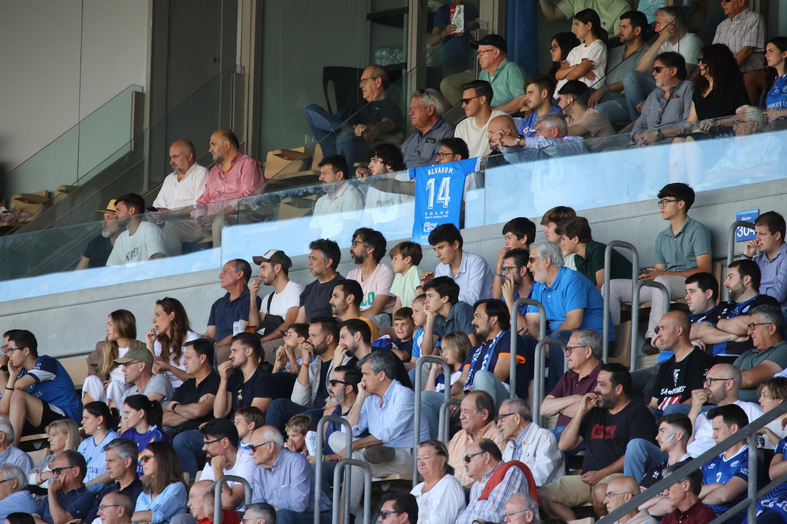 Búscate en el partido entre el Xerez DFC y Ceuta B en Chapín