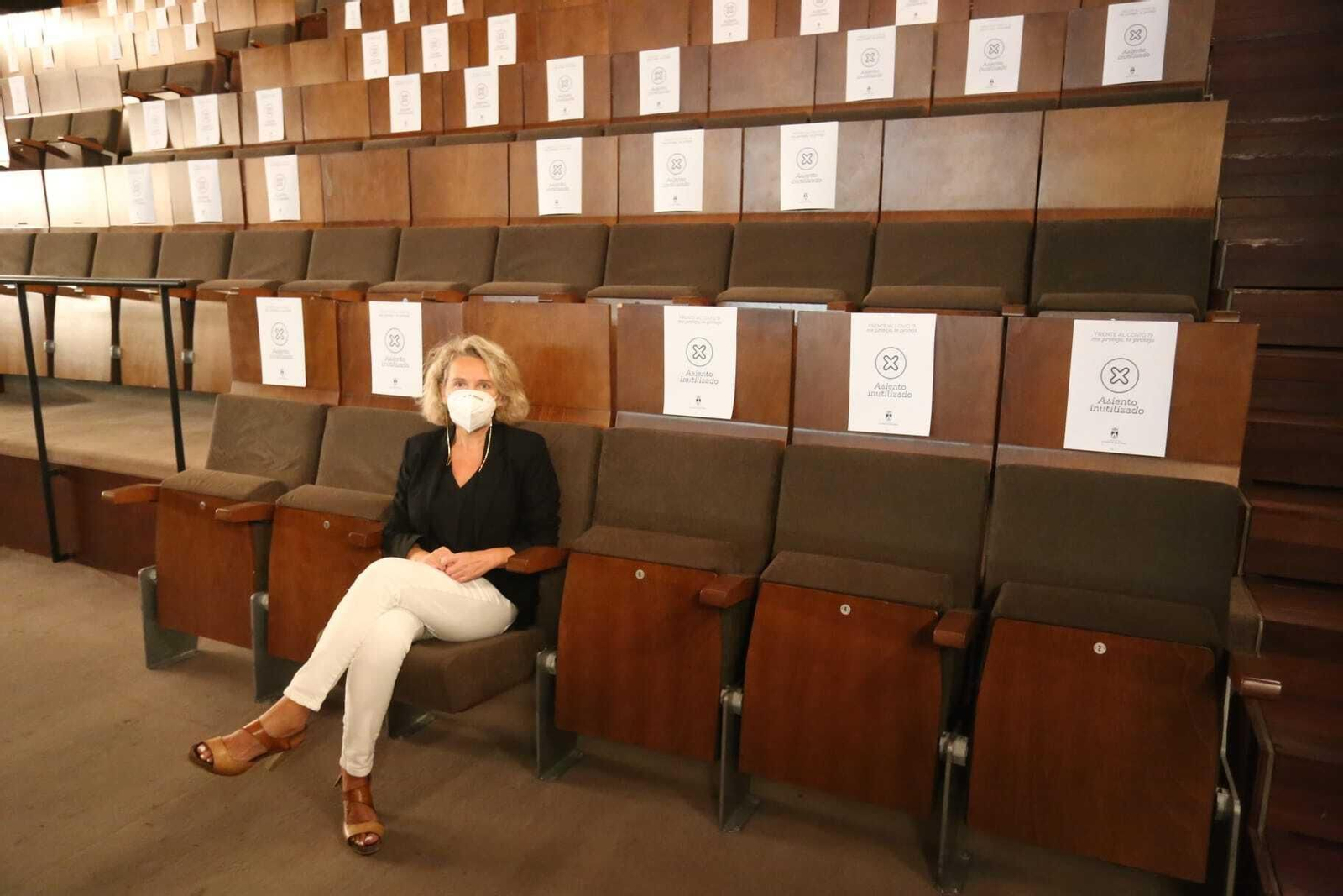 La concejala Lolca Campos, en el teatro municipal Pedro Muñoz Seca.