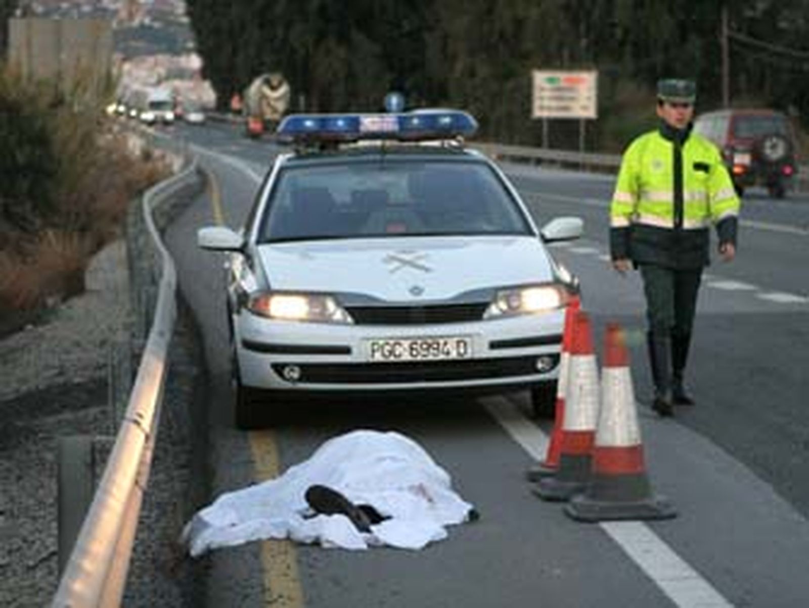 Un conductor huye tras atropellar y matar a un peatón en Salobreña