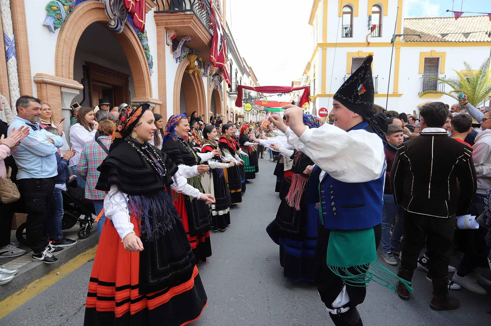 Imágenes del gran ambiente en la Feria Medieval de Palos de la Frontera, Huelva