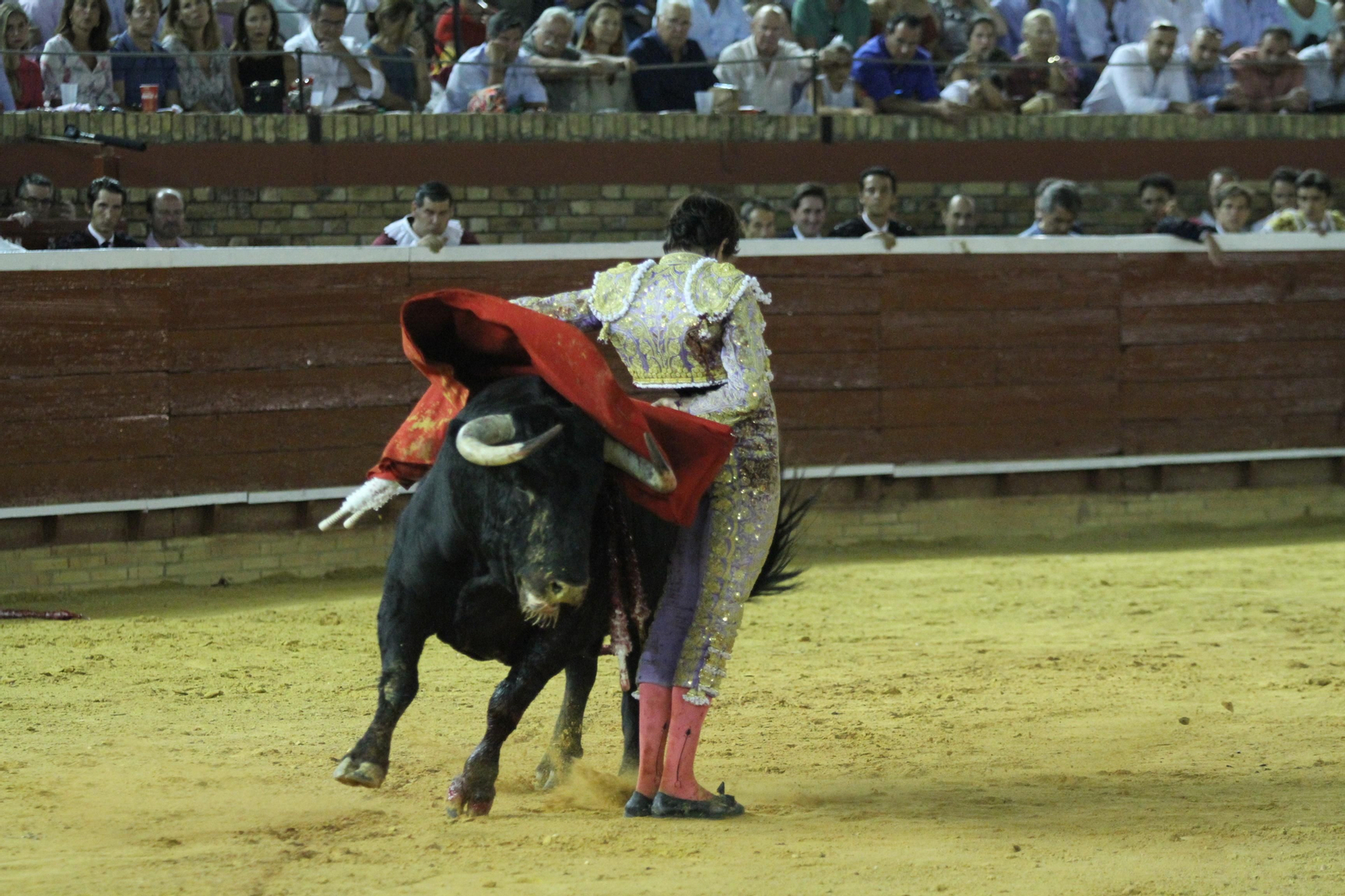 Imágenes de lidia de Roca Rey