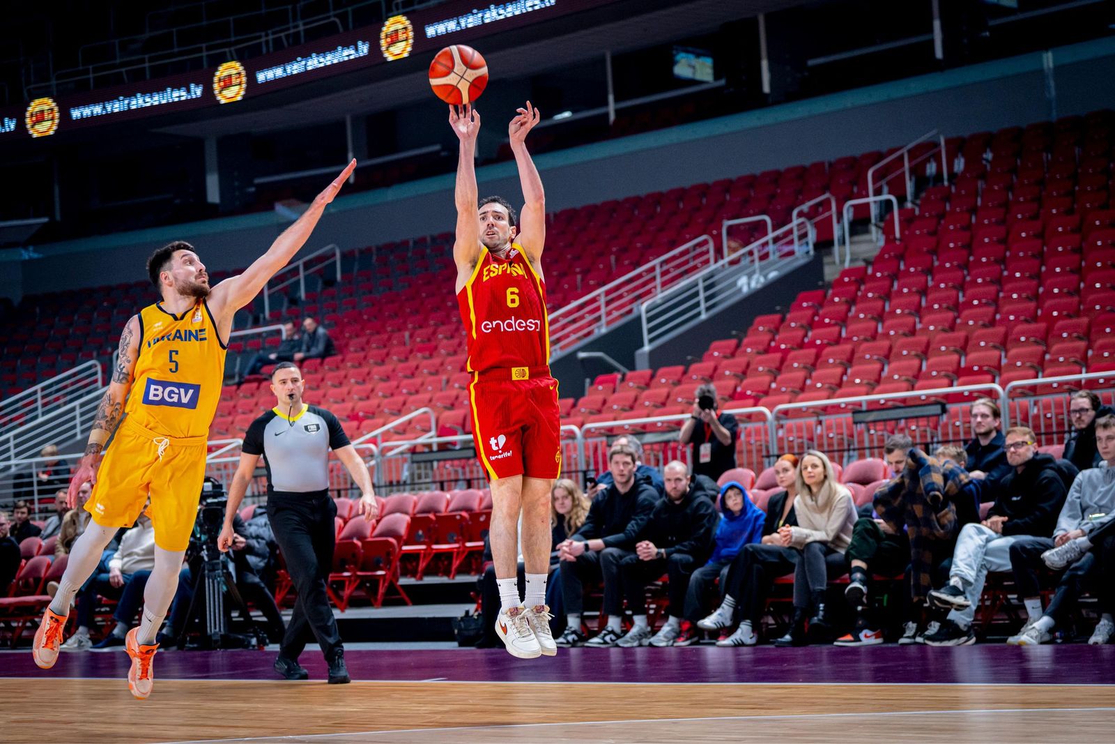 Las mejores fotos del Ucrania-España de baloncesto