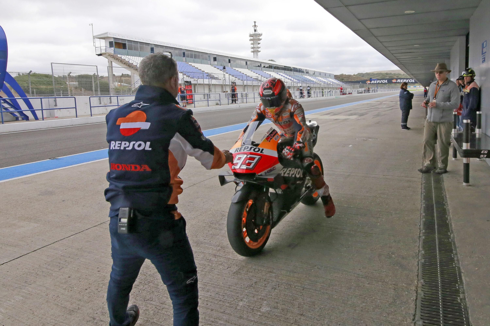 Primer día de los equipos de MotoGP en Jerez