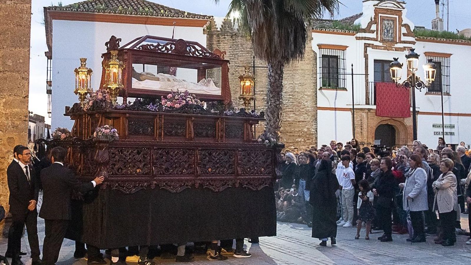 Cristo yacente en el misterio de su Santo Entiero, de Niebla.