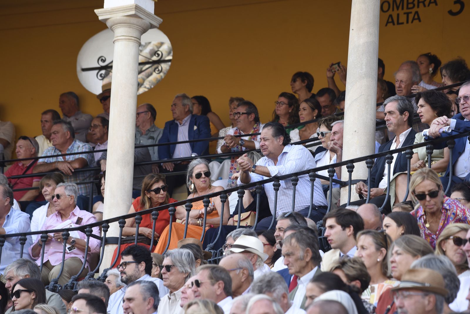 Búscate en la tercera corrida de toros de la Feria de San Miguel de Sevilla