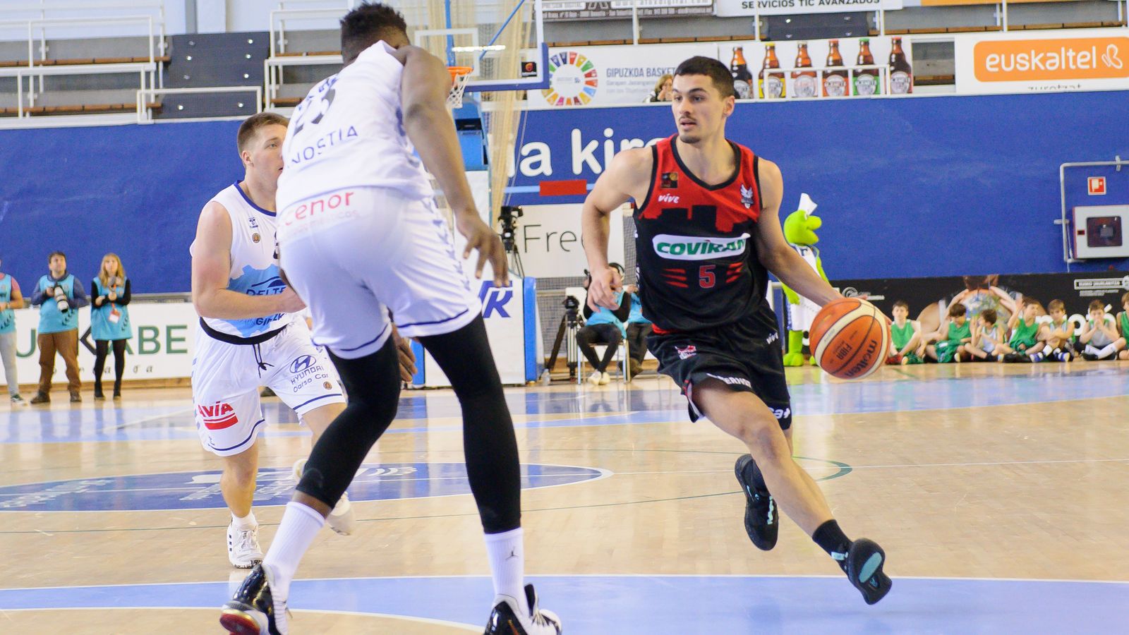 Corts, en la pista del Delteco