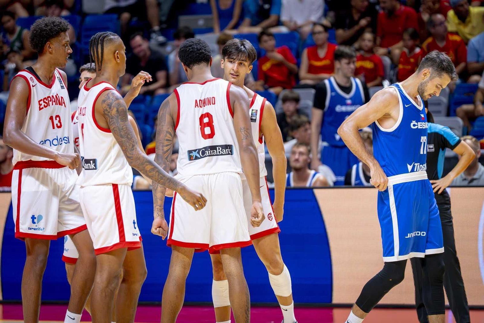 España B-República Checa, en fotos