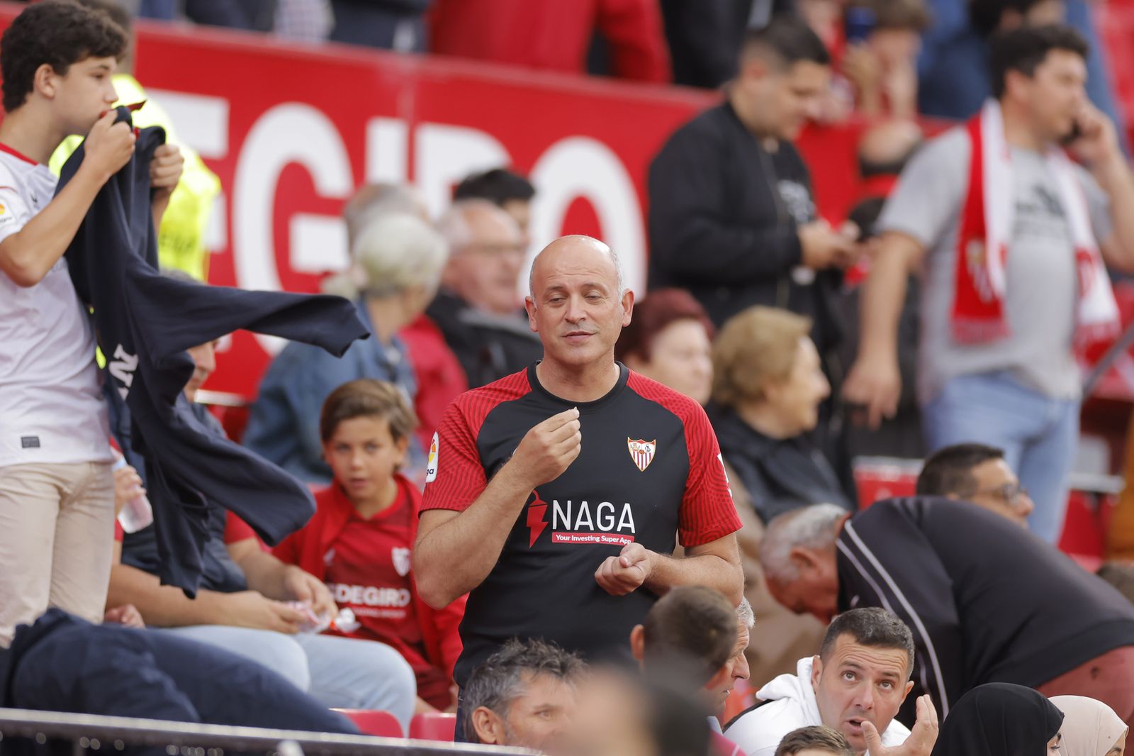 Búscate en las fotos del Sevilla-Madrid