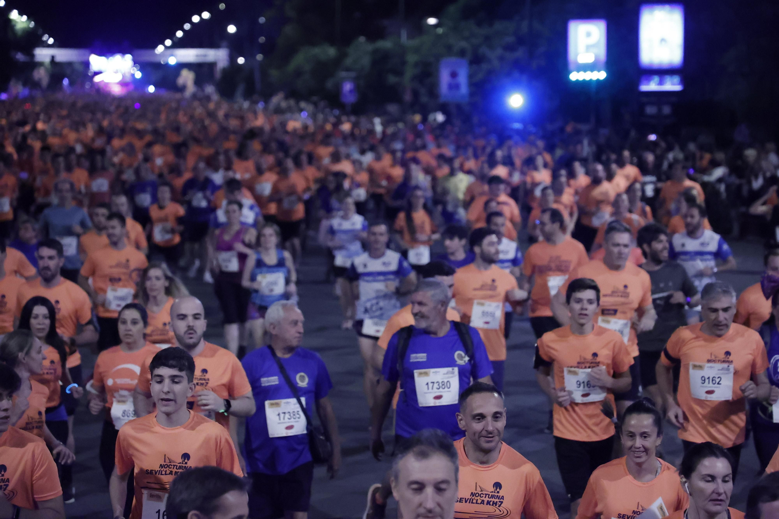 Búscate en la Carrera Nocturna de Sevilla (4)