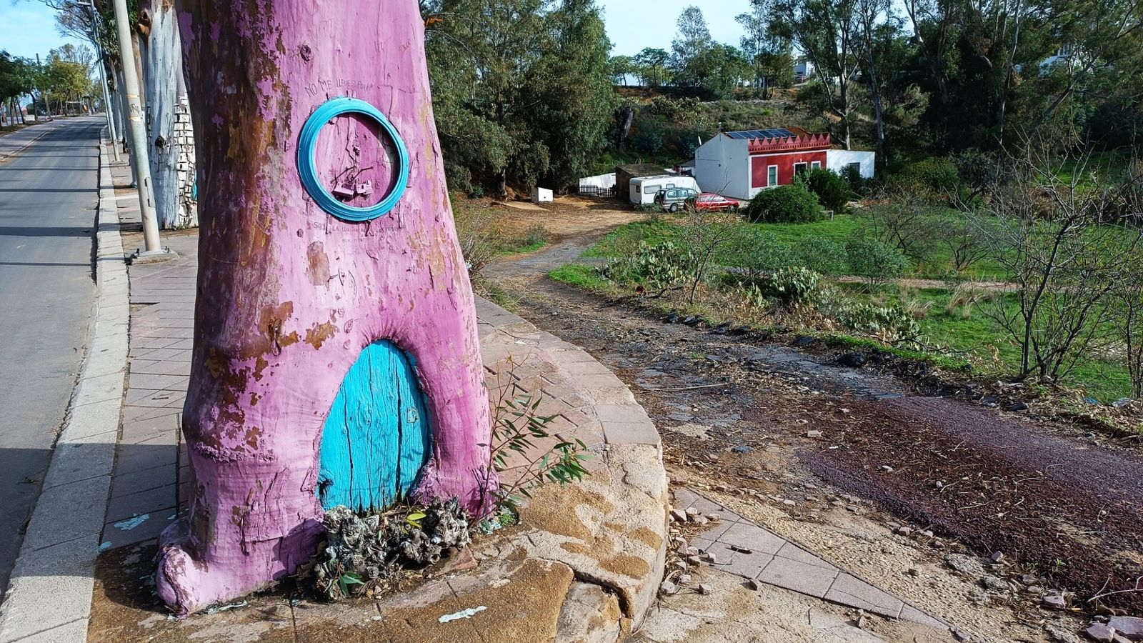 Hya quienes los decoran, esta podría ser una forma de reciclado para muchos ejemplares de gran belleza caídos por el temporal.