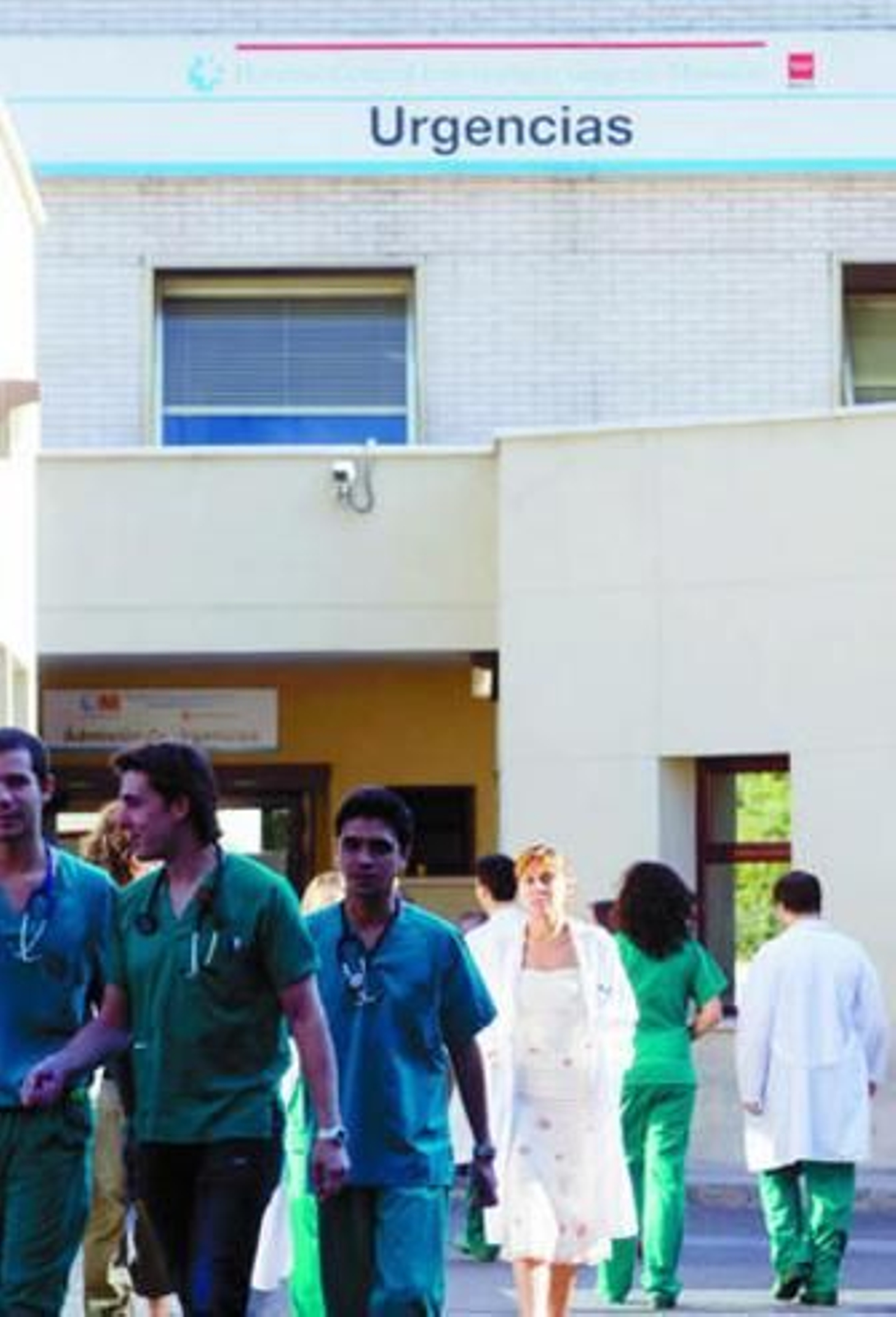 Entrada de las Urgencias del Hospital Gregorio Marañón, donde falleció la joven por gripe A.