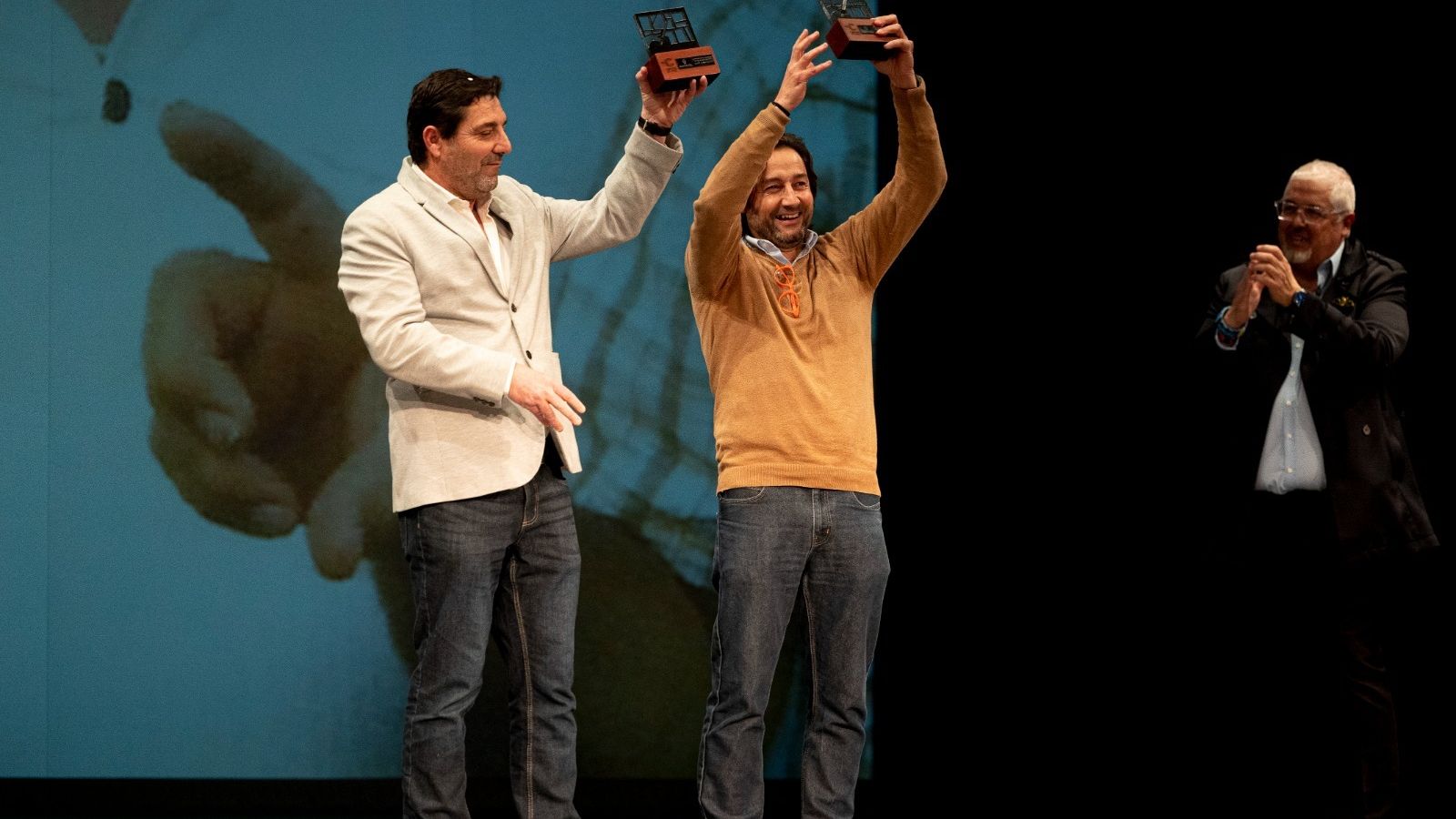 Los hermanos Barba,  Agustín y Pedro, reconocidos con el Cartelón de Oro.