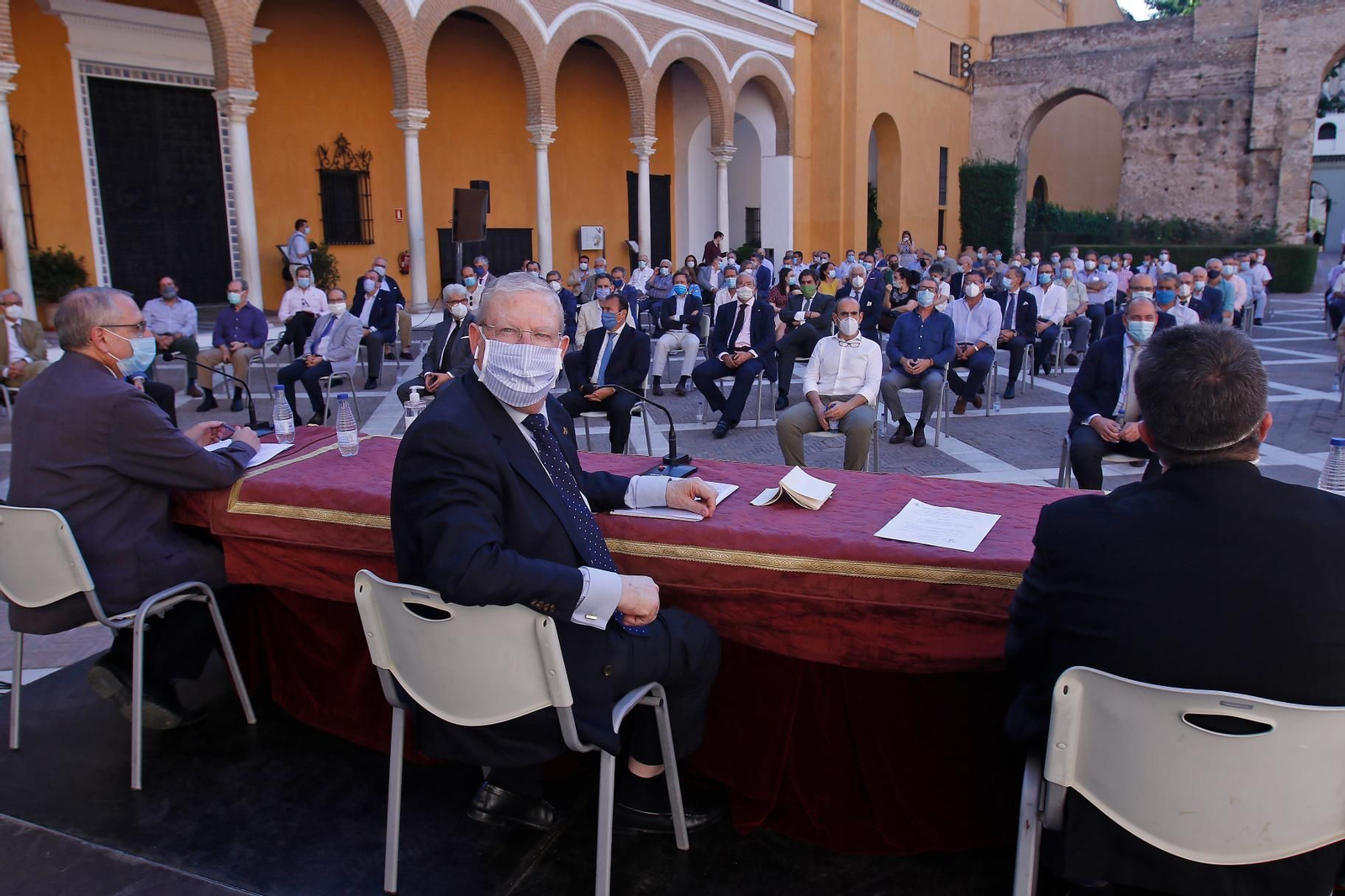 Cinco años del confinamiento por el Covid: las mejores fotos de la pandemia en Sevilla