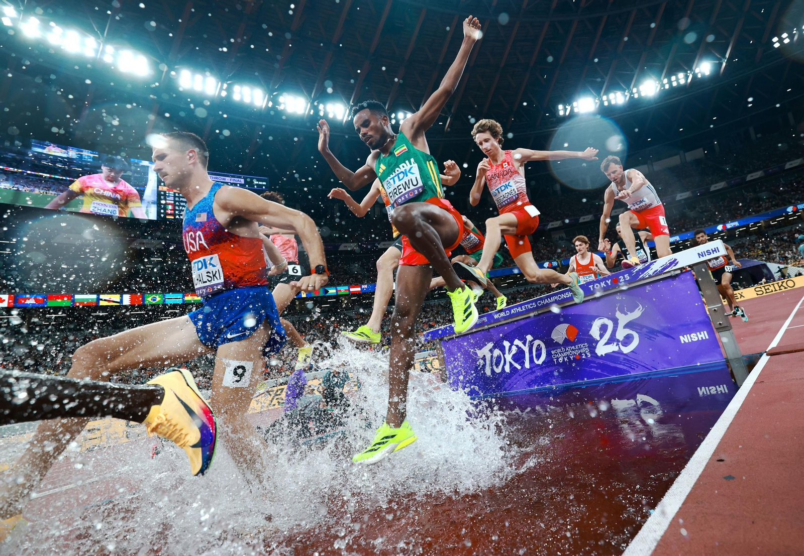 Las fotos del récord mundial de Duplantis y del resto de la jornada