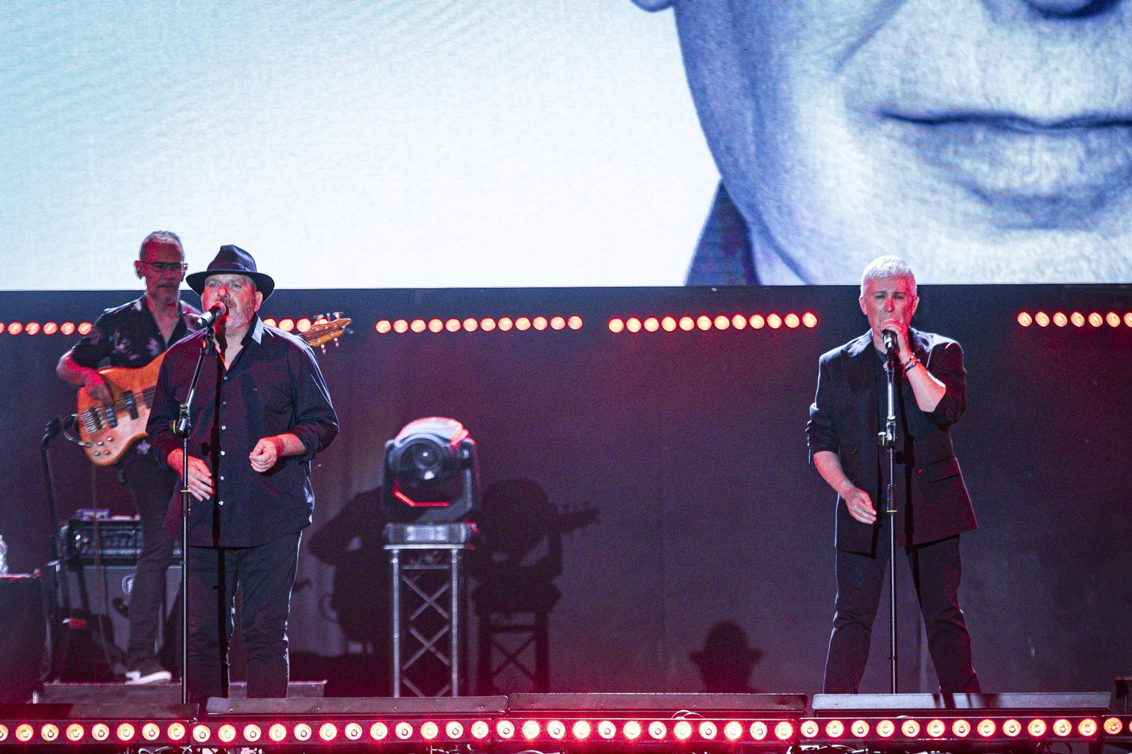 Búscate en las imágenes del concierto de Los Pecos en Concert Music Festival de Chiclana