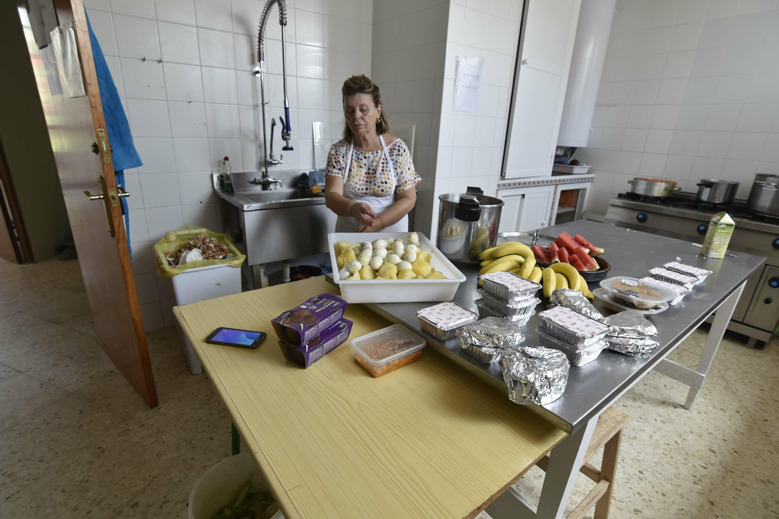 La asociación abastece de comida a 40 personas gracias a la ayuda del Banco de Alimentos.