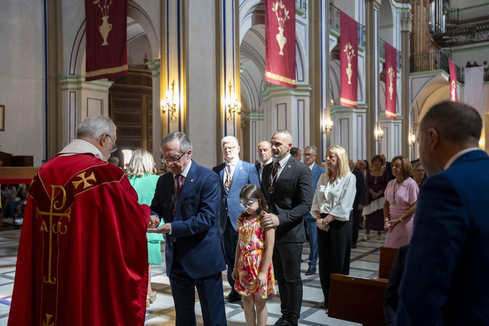Eucaristía y procesión de Exaltación de la Cruz en la localidad de Vélez-Rubio