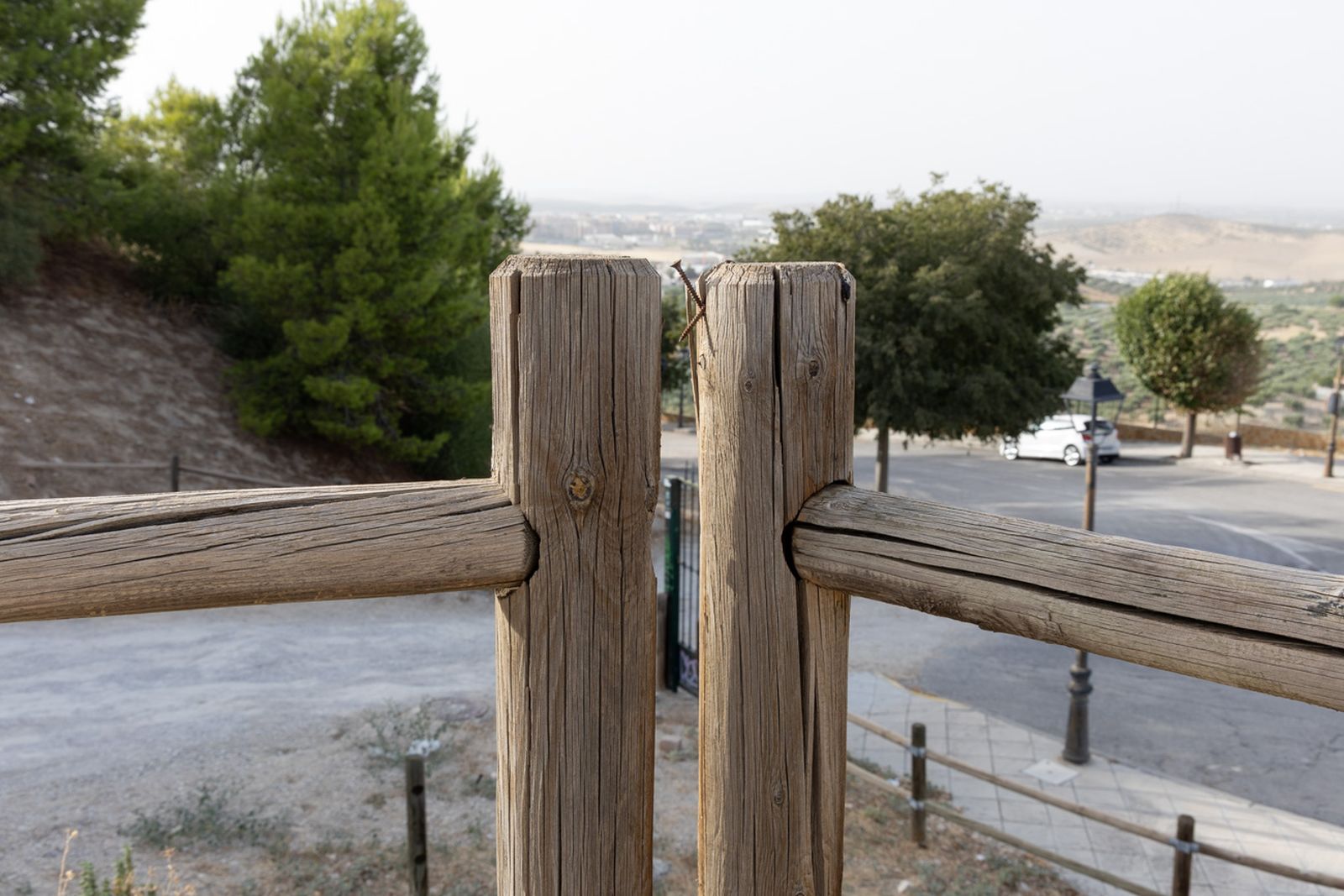 Estado de abandono del parque del Cerro de las Canteras