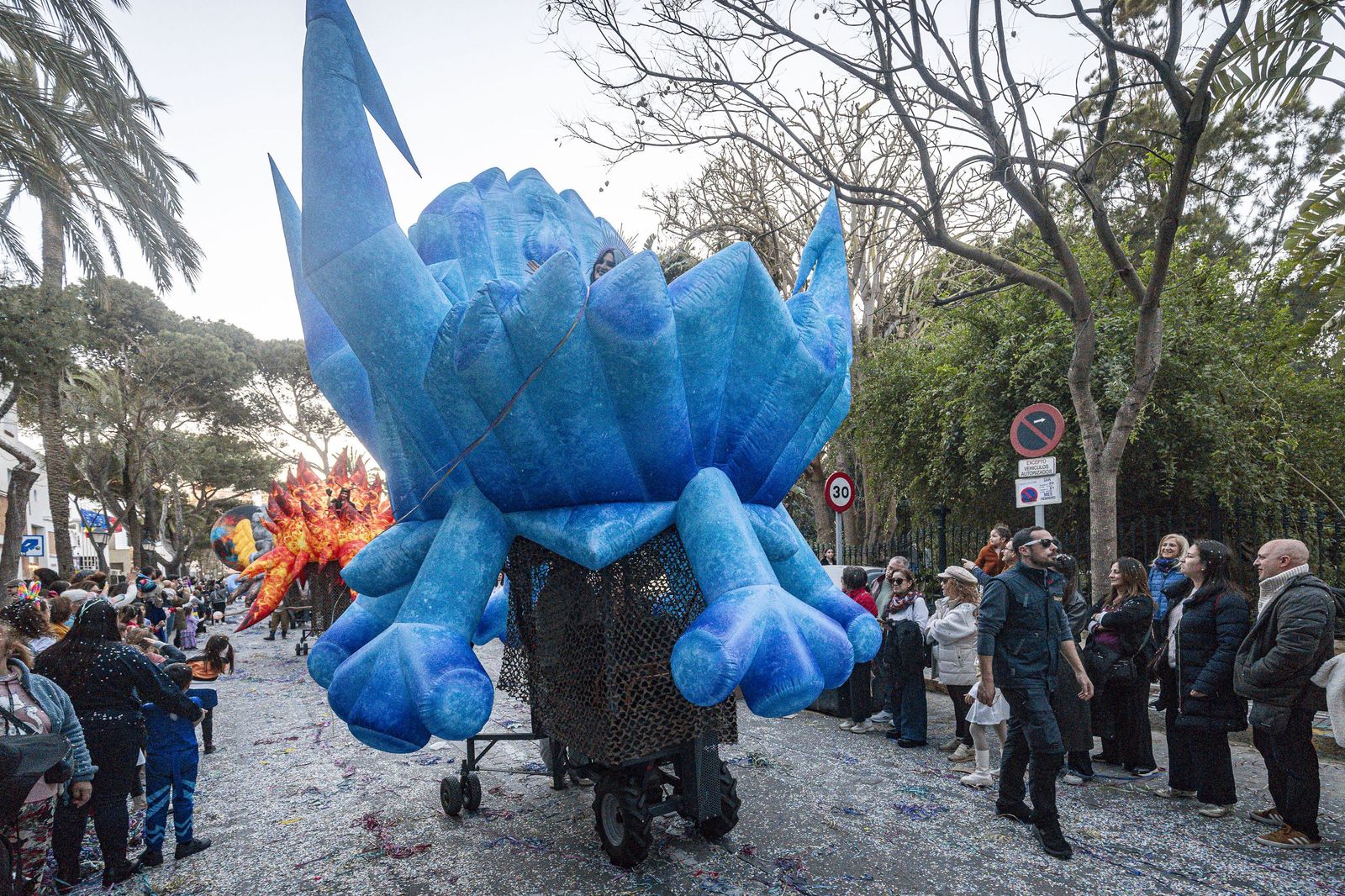 Las mejores imágenes de la Cabalgata del Humor del Carnaval de Cádiz 2026
