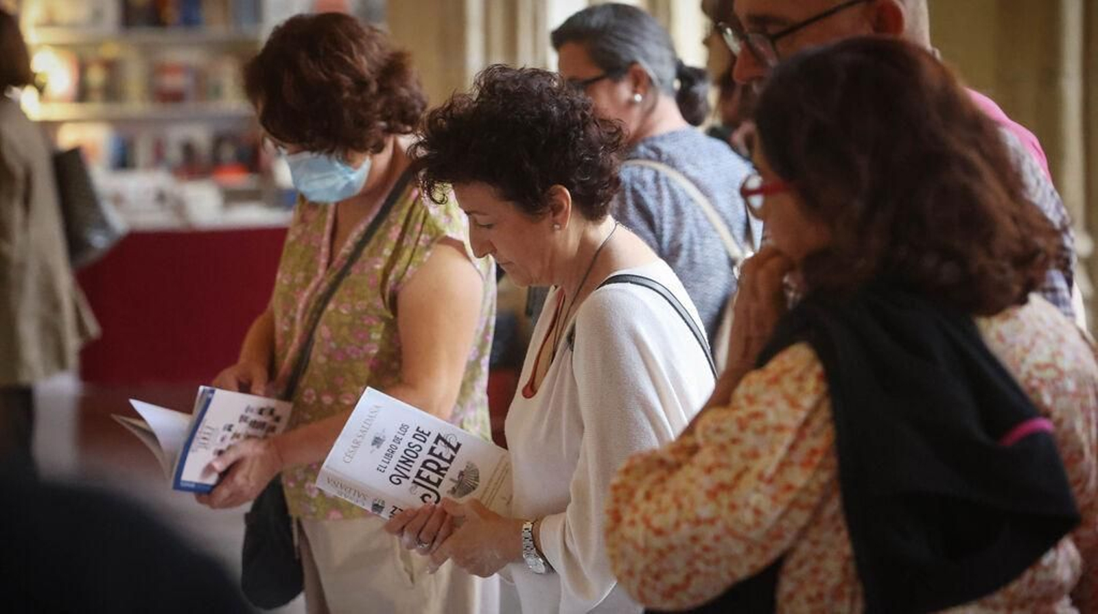 Imagen de archivo de la Feria del Libro en los Claustros.