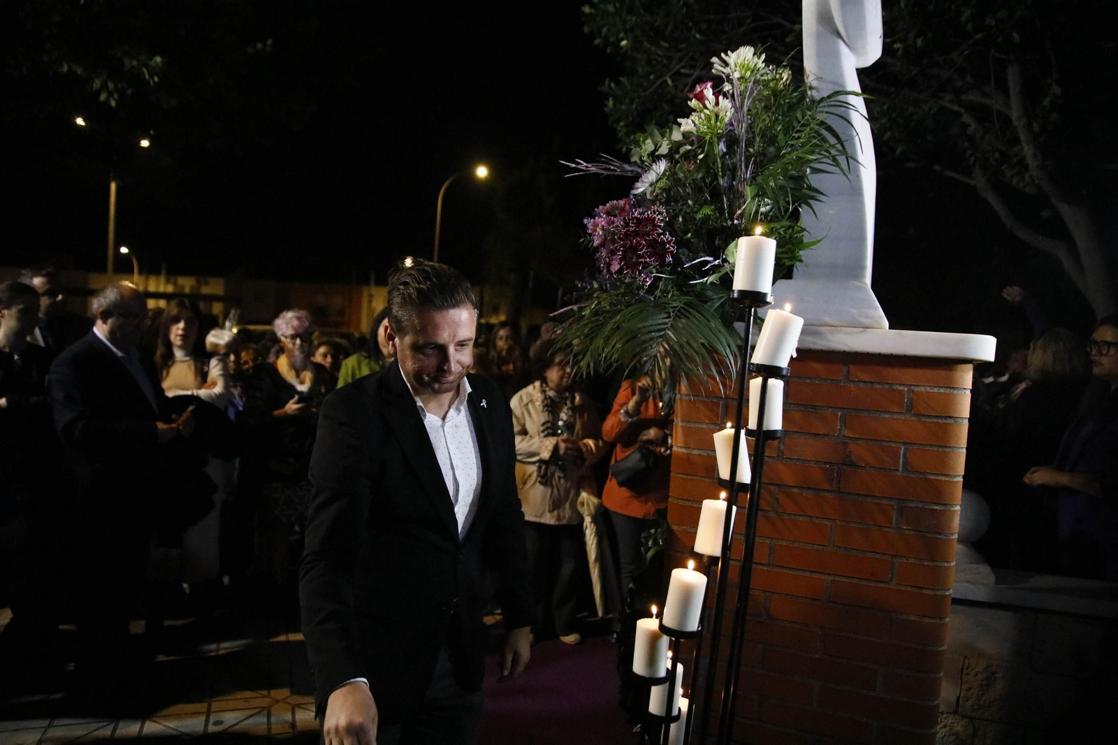 Manifestación por el 25 N en Roquetas de Mar