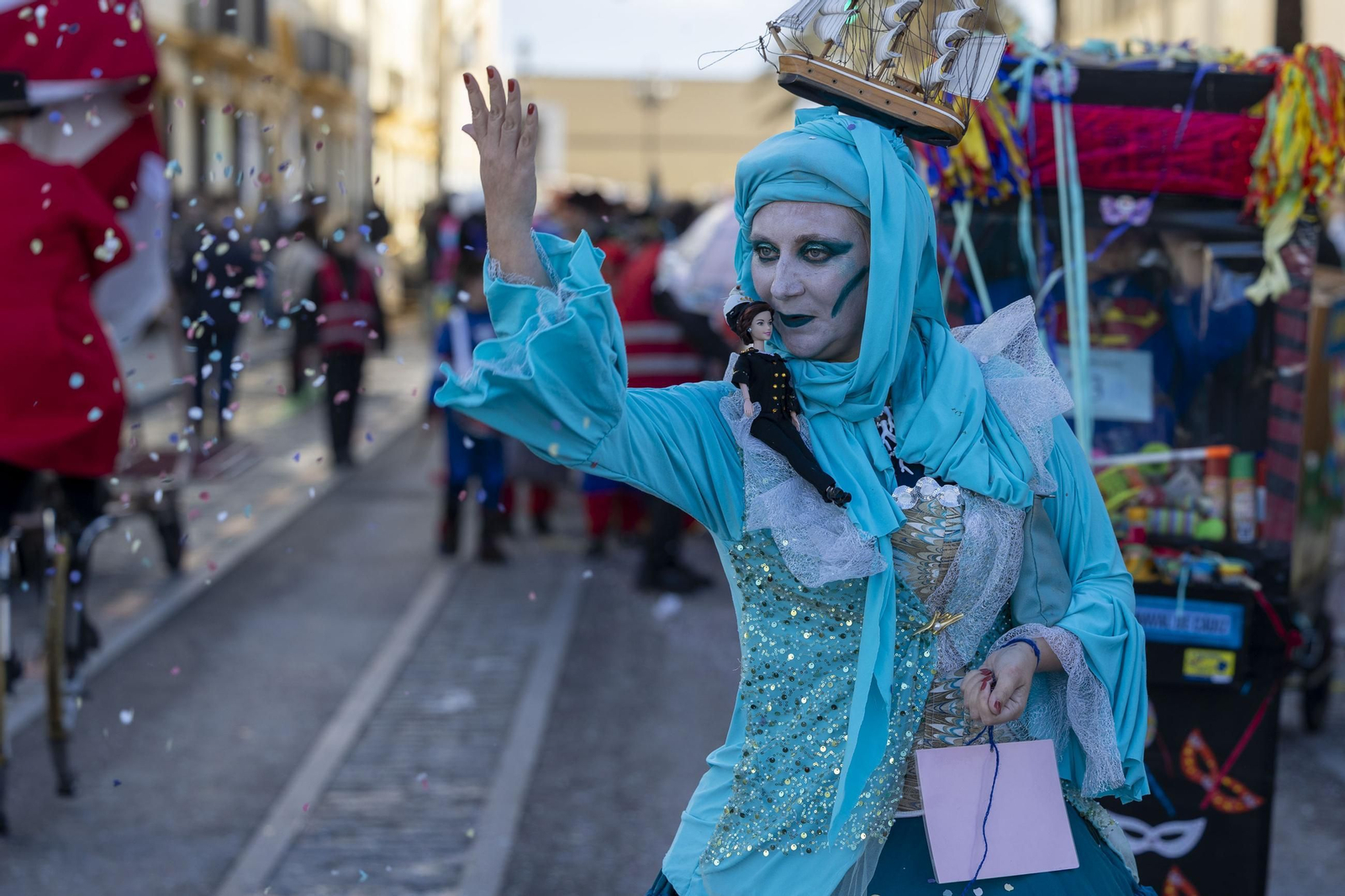 Las imágenes de la Cabalgata del Humor del Carnaval de Cádiz 2025