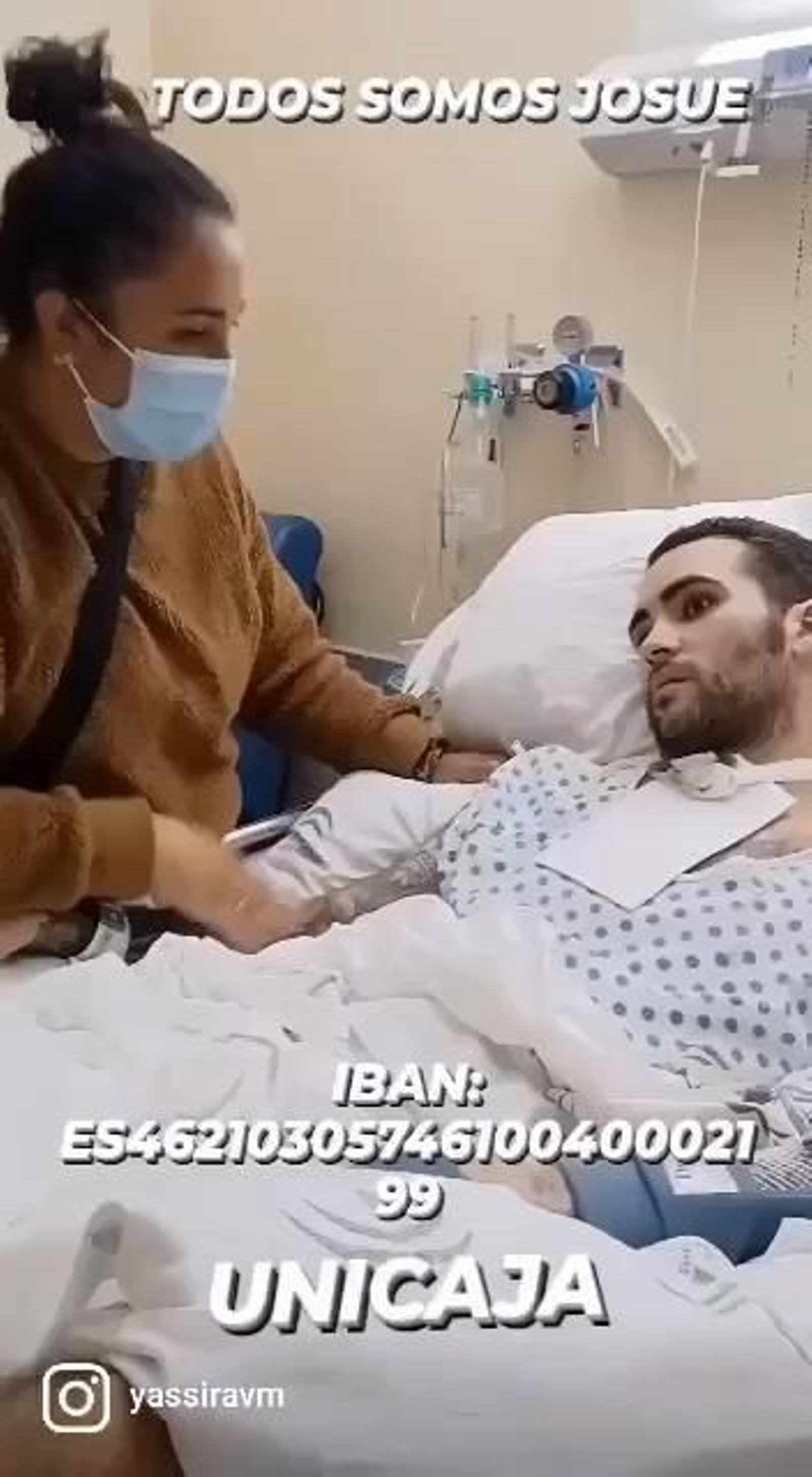 Josué Vázquez en el hospital Juan Ramón Jiménez.