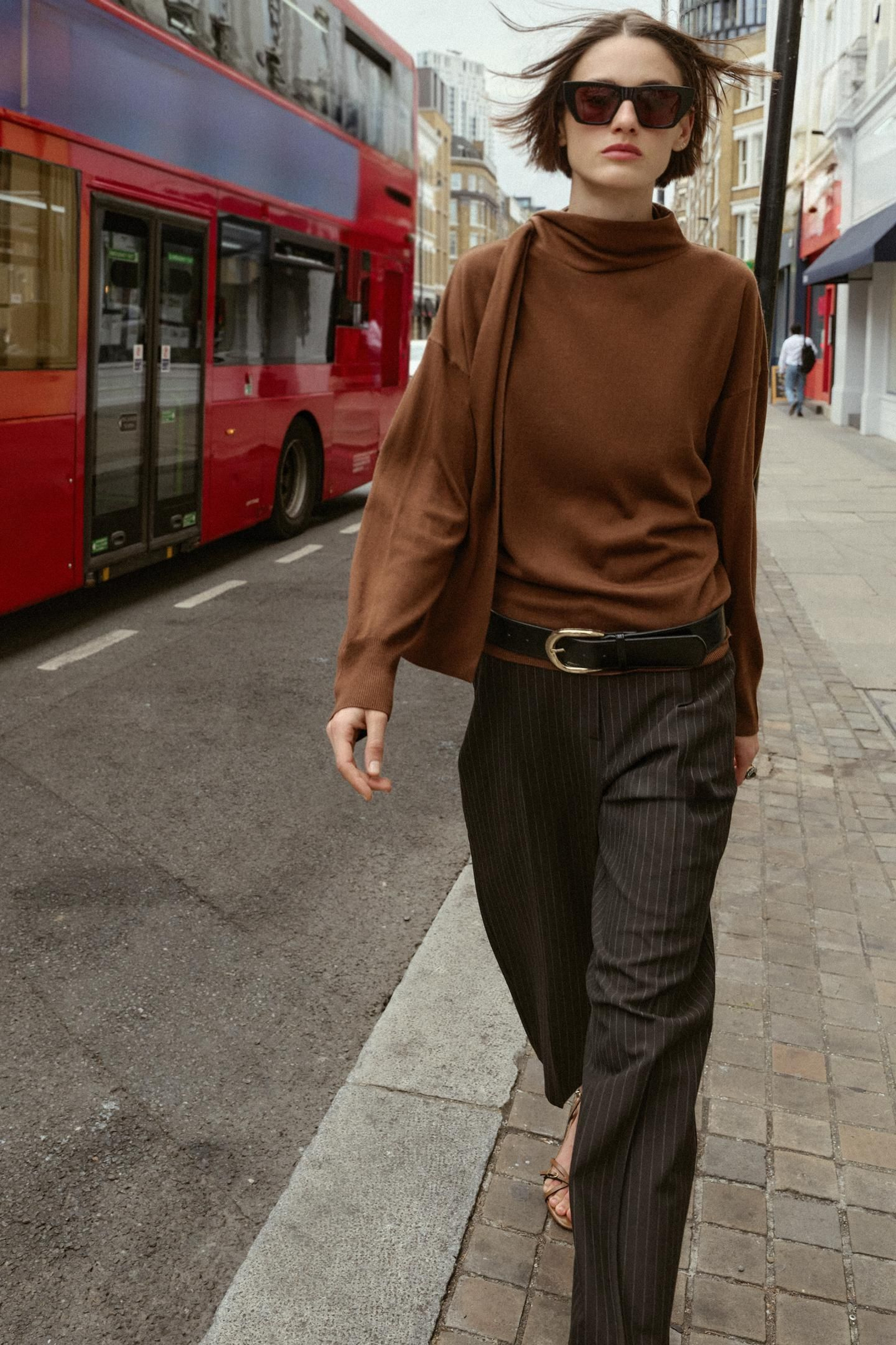 Jersey marrón de Zara.