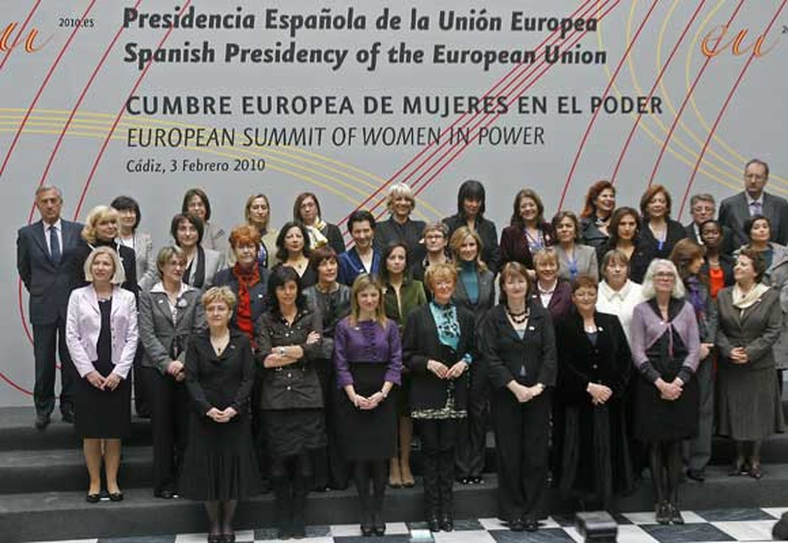 Aído defiende la "democracia paritaria" e invita a "construir" entre todos el "siglo de la igualdad"