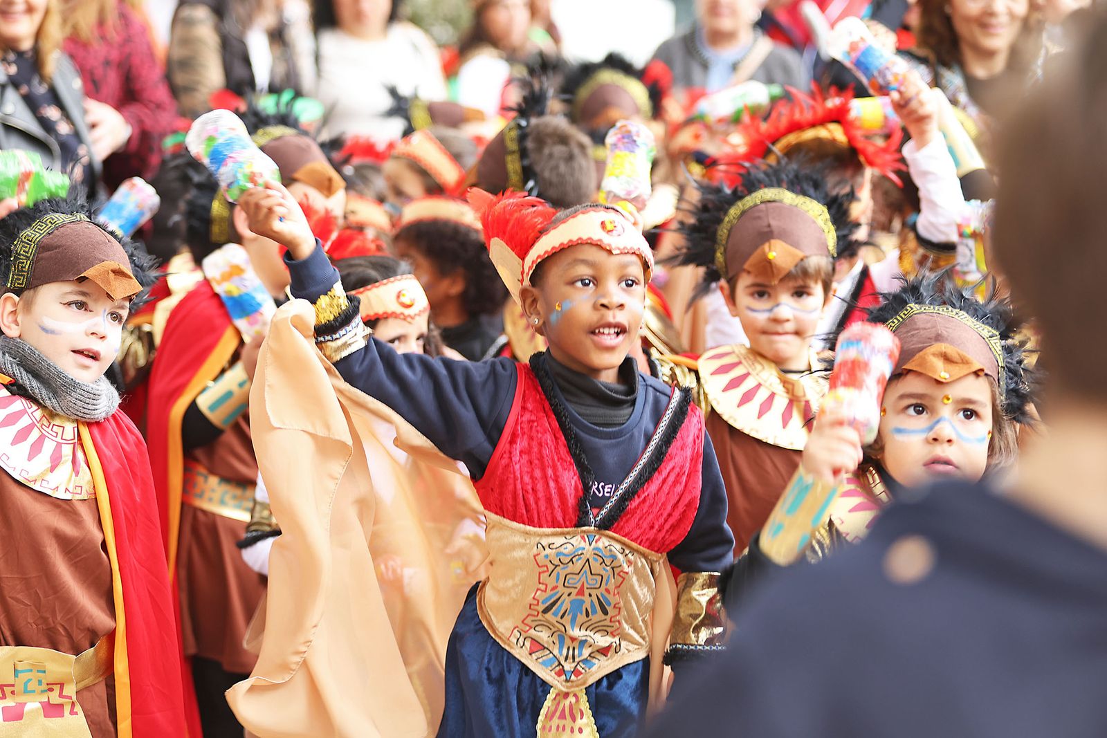 Imágenes del desfile “Un paseo por la historia”  de los niños del colegio Funcadia de Huelva
